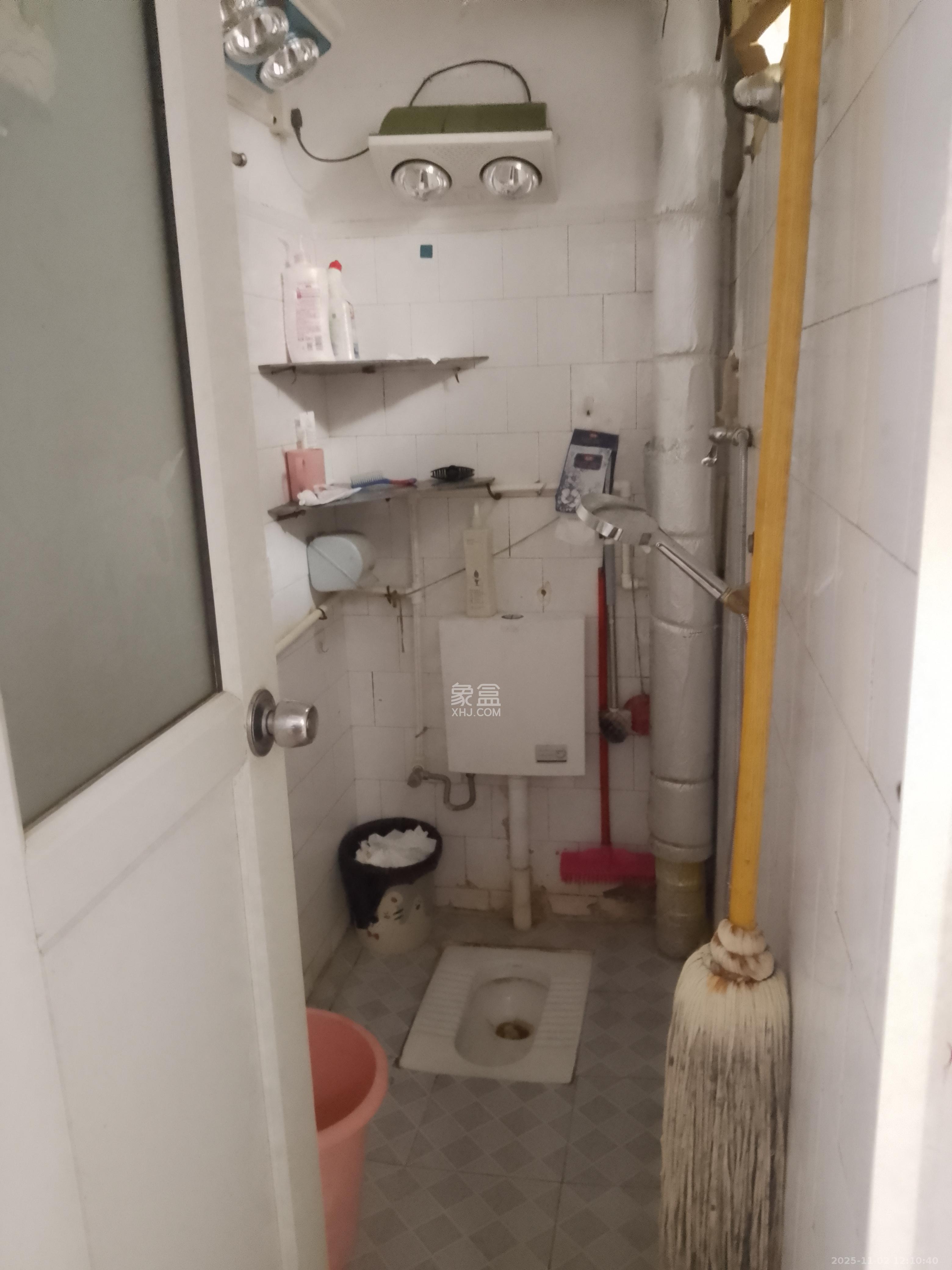 向东南社区  2室1厅1卫    1500.0元/月室内图