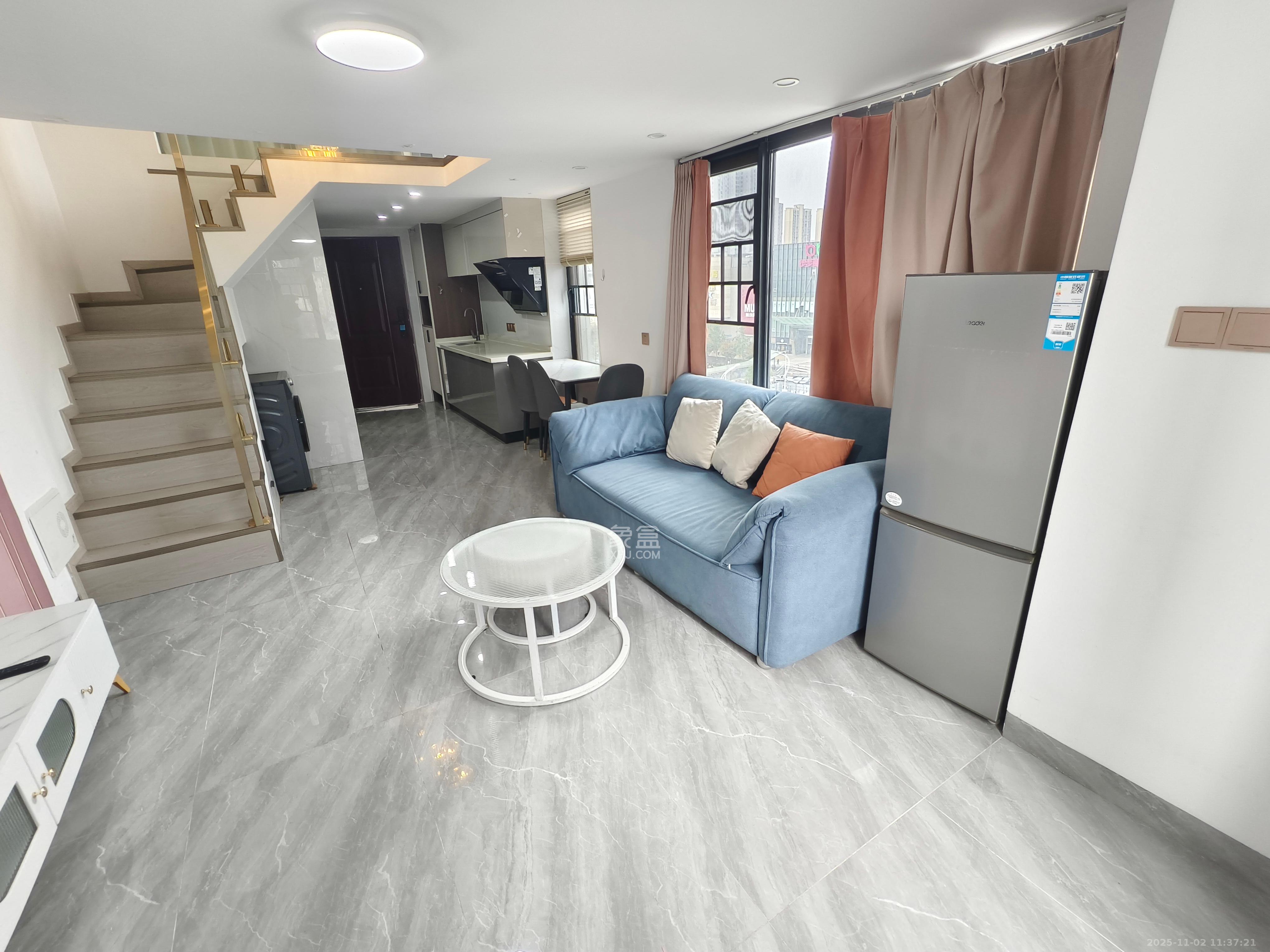 梅溪悦章  2室2厅1卫    2700.0元/月