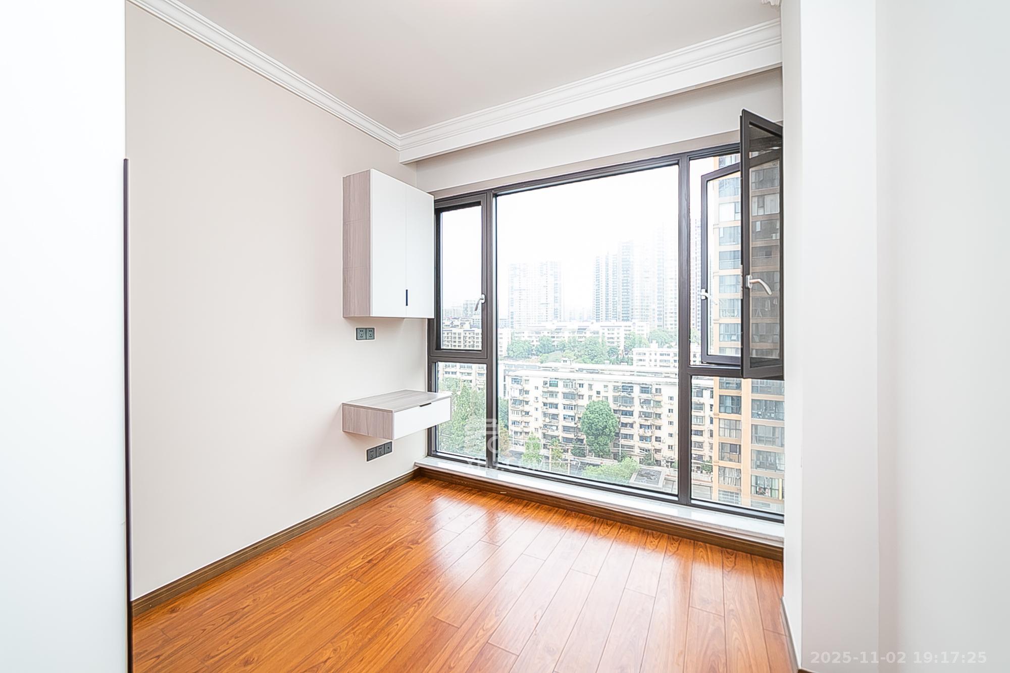 江南华府 3室2厅2卫 88.8万 江南华府 3室2厅2卫 88.8万卧室