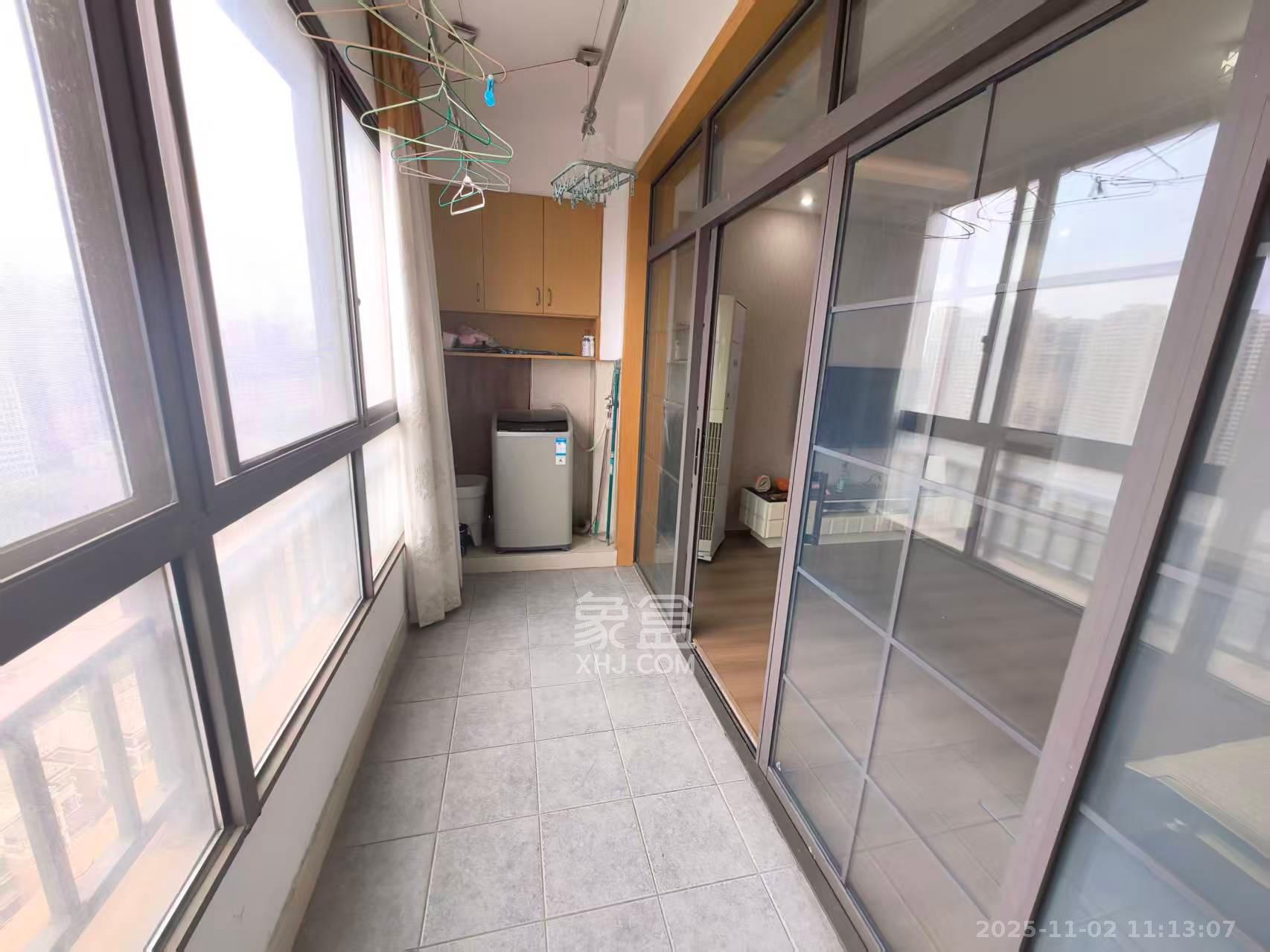 好望谷  3室2厅2卫    1800.0元/月室内图