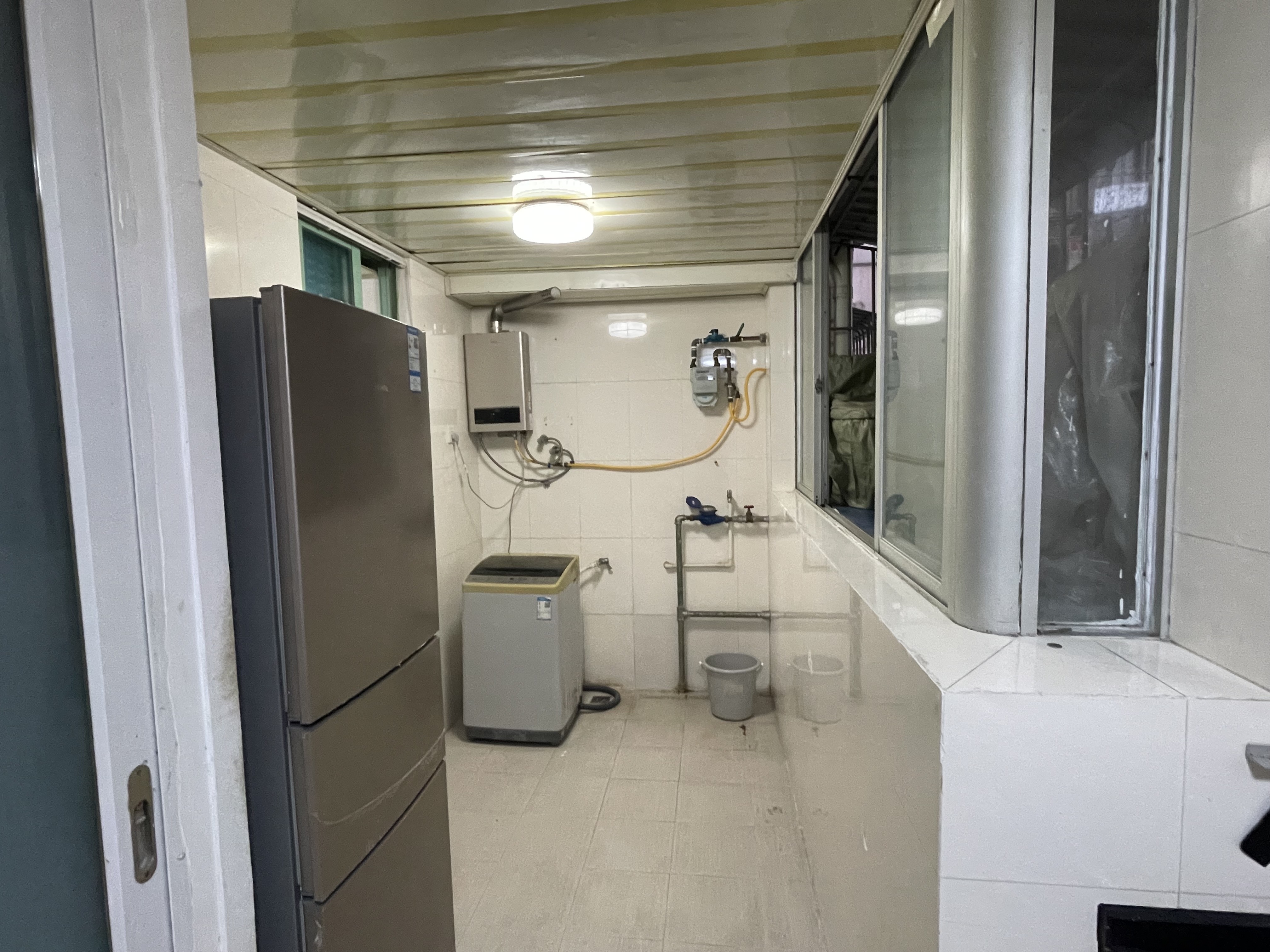 置地花园  4室2厅2卫    3300.0元/月室内图