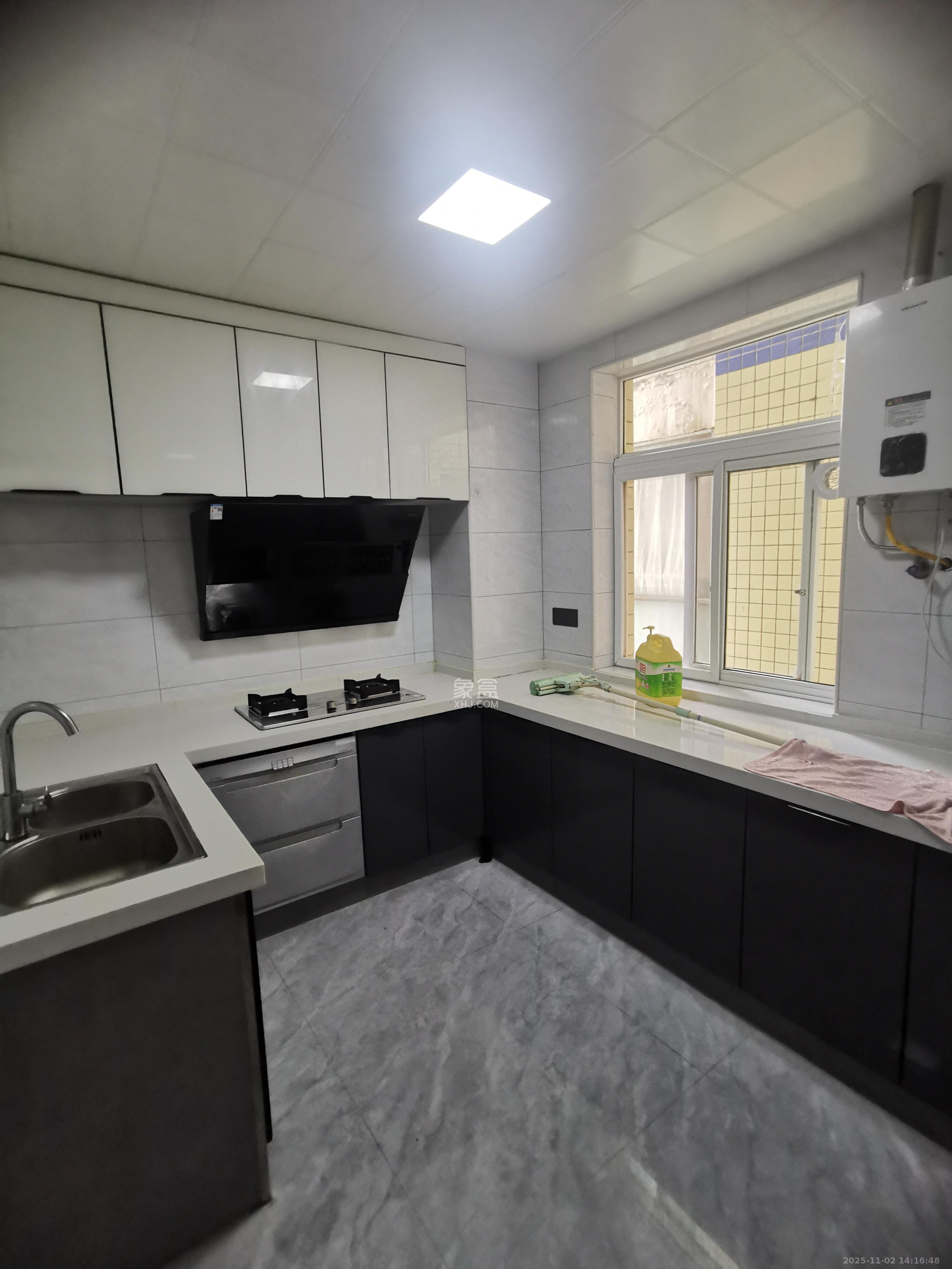 麓谷E家人 1室2厅1卫 2800.0元/月 麓谷E家人 1室2厅1卫 2800.0元/月室内图