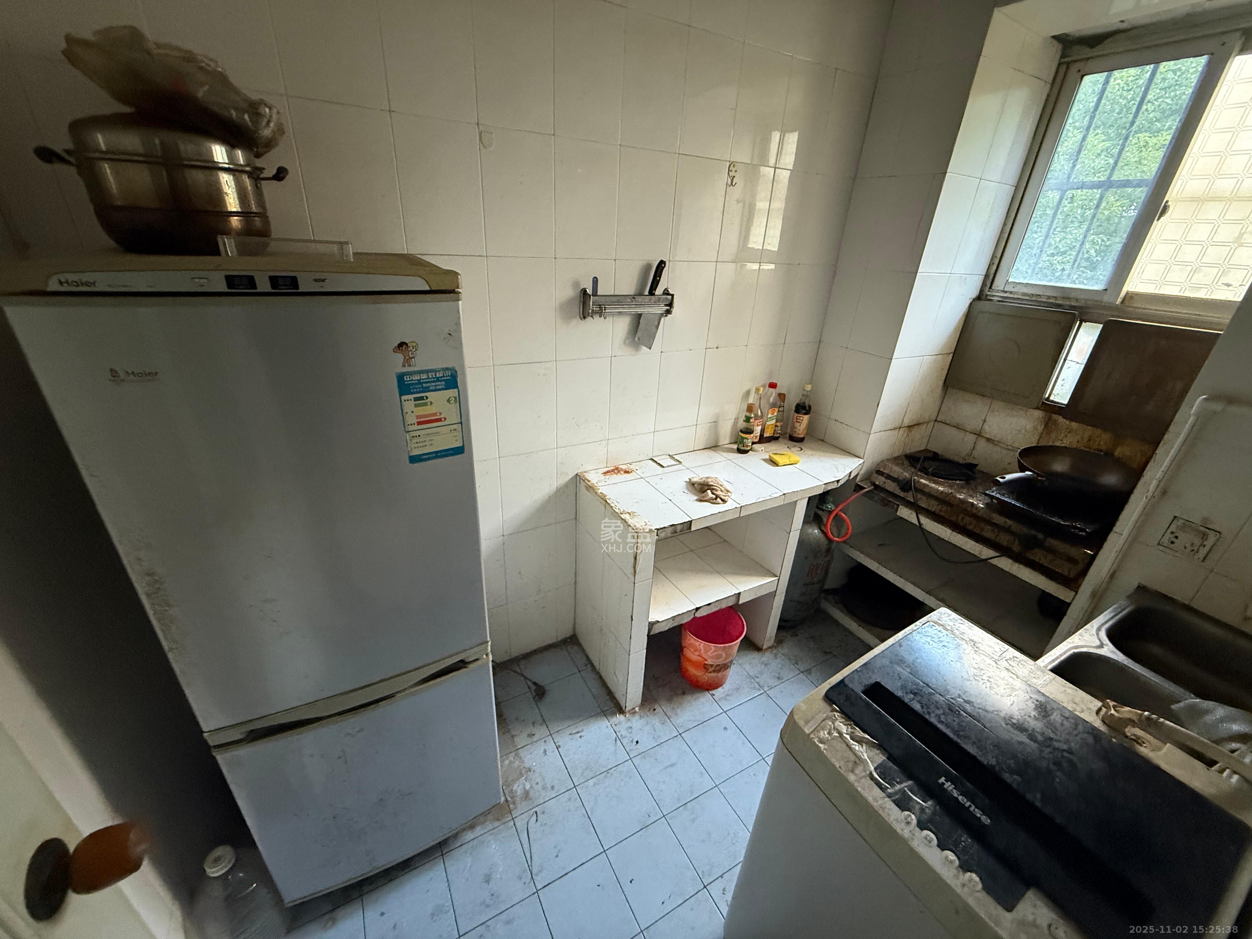 涂家冲社区（涂新小区、农商银行宿舍）  2室1厅1卫    1500.0元/月室内图