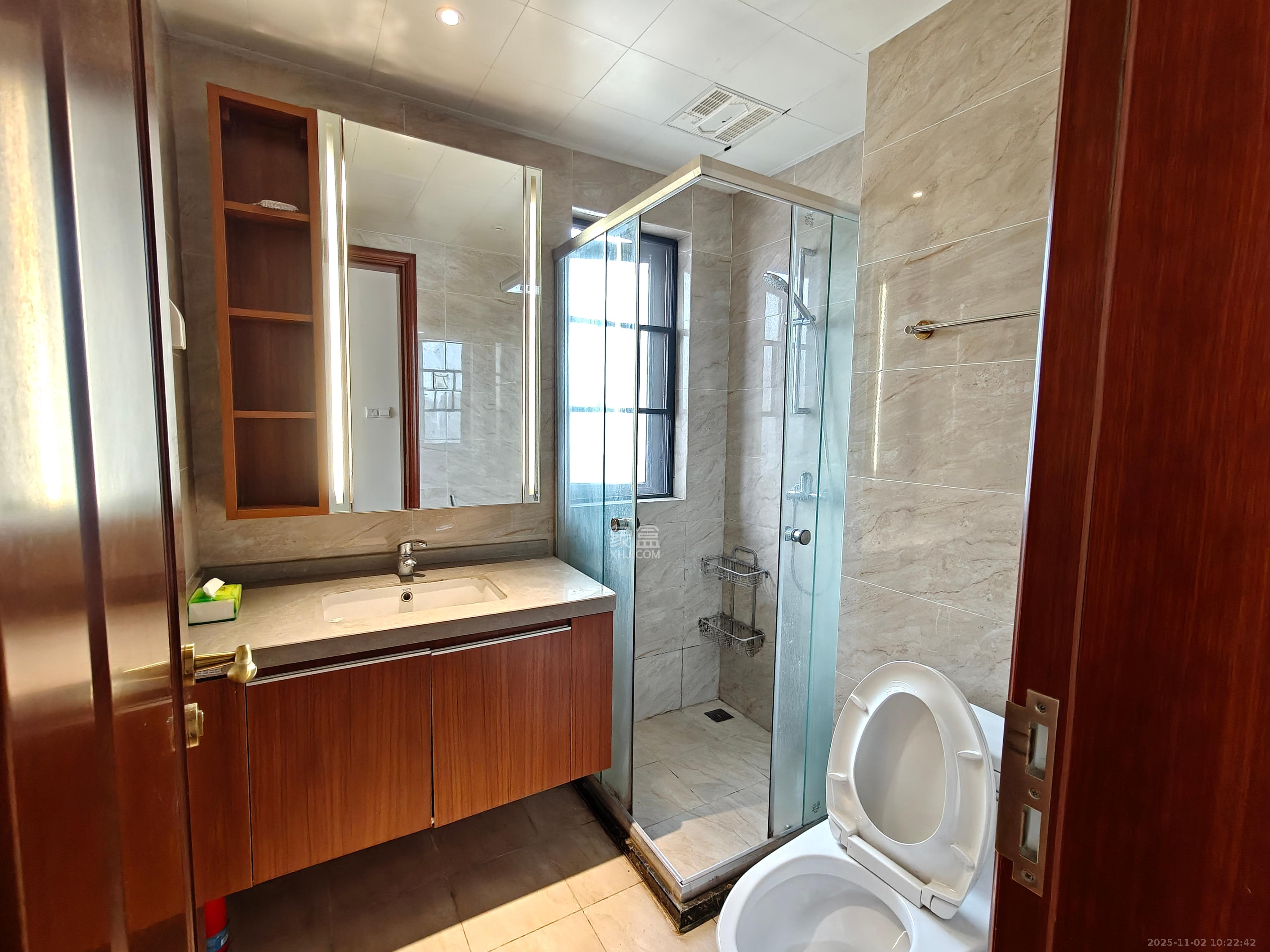 恒大国际广场  3室2厅2卫    2700.0元/月室内图