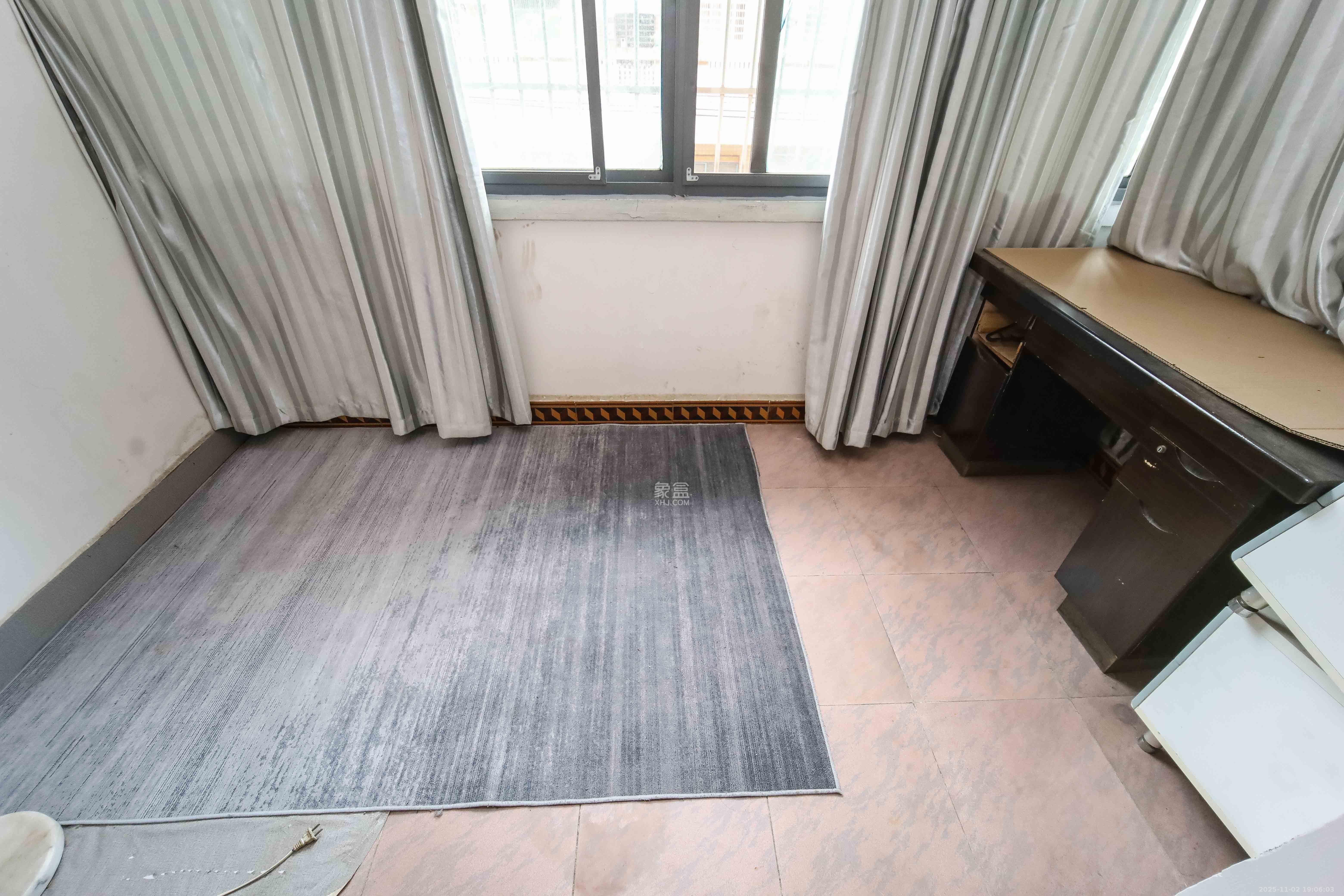 东进小区  2室1厅1卫    44.68万 东进小区  2室1厅1卫    44.68万阳台