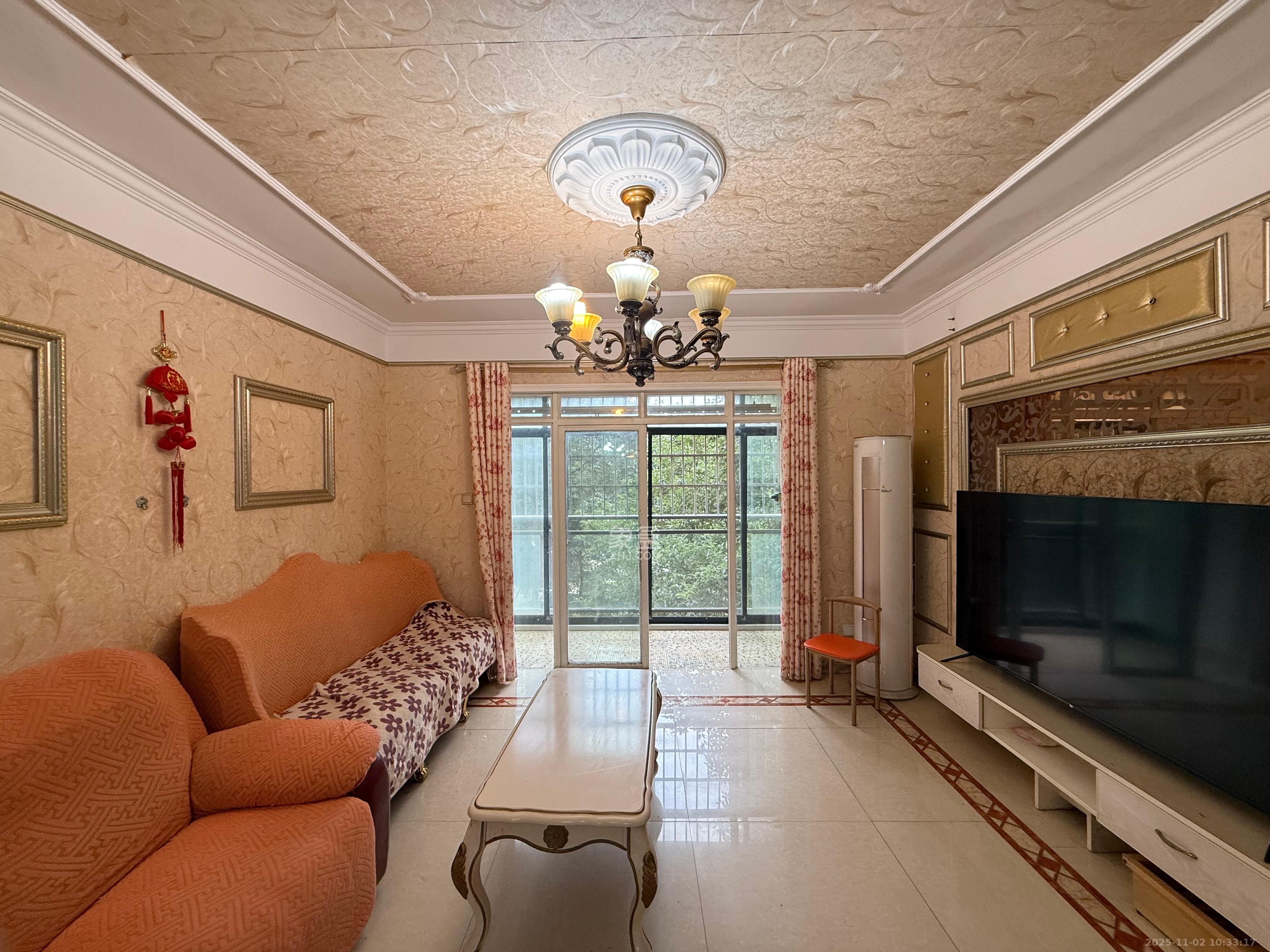 盛地尊域 4室2厅2卫 2500.0元/月 盛地尊域 4室2厅2卫 2500.0元/月室内图