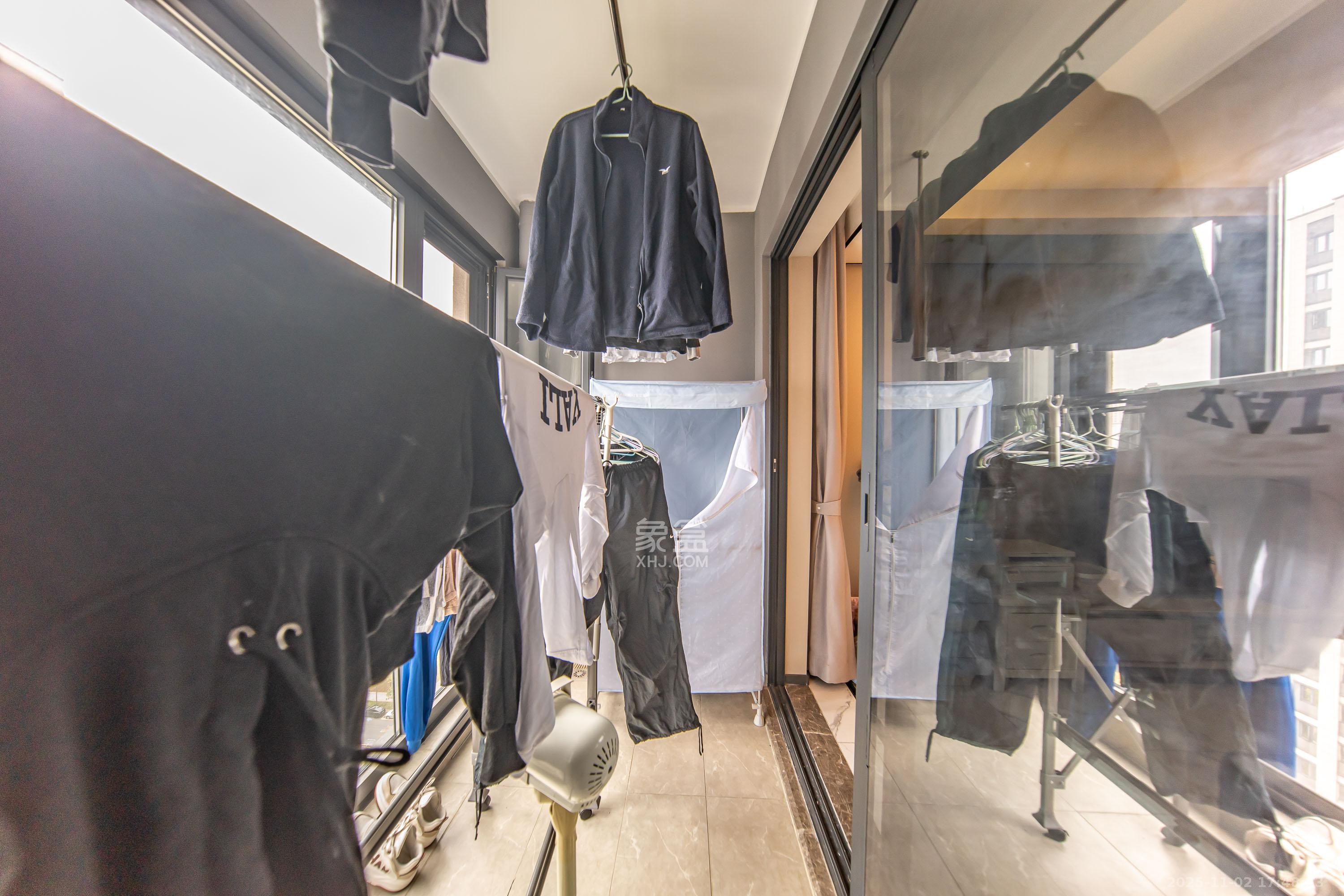 中海阅麓山一期  3室2厅2卫    150.0万阳台