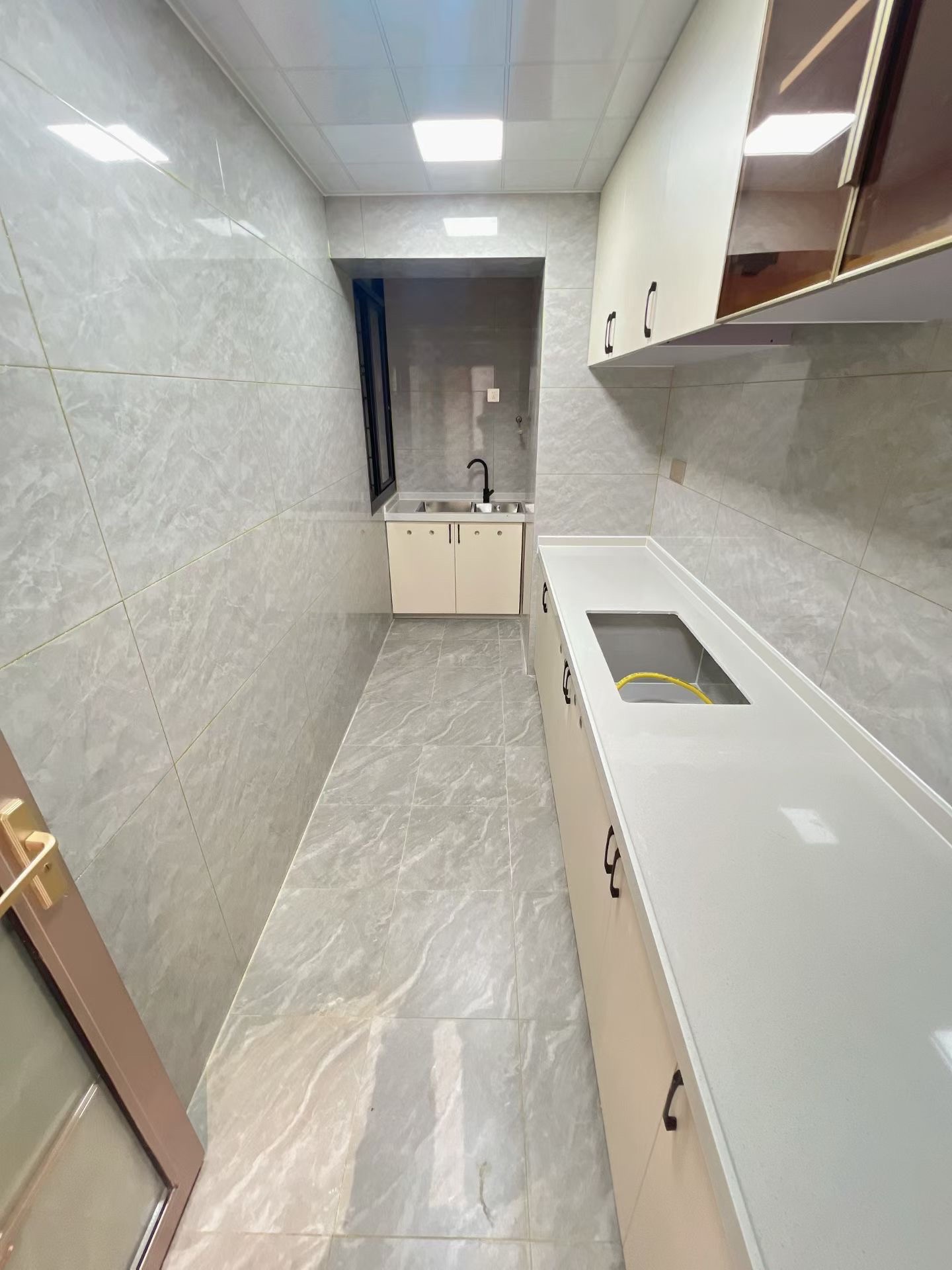 国贸大厦 3室2厅2卫 119.0万 国贸大厦 3室2厅2卫 119.0万客厅