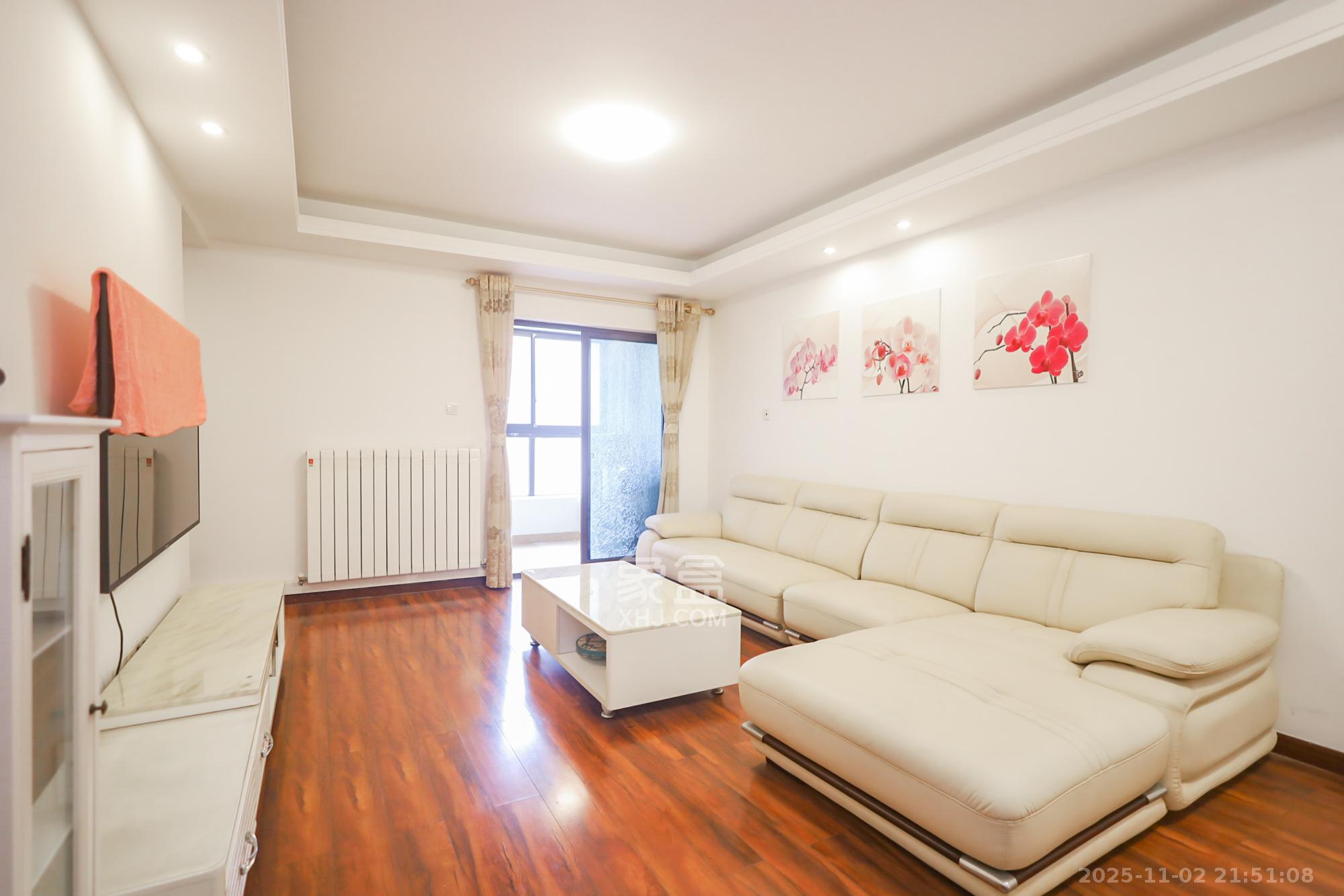 绿地中央广场 3室2厅1卫 100.0万 绿地中央广场 3室2厅1卫 100.0万客厅