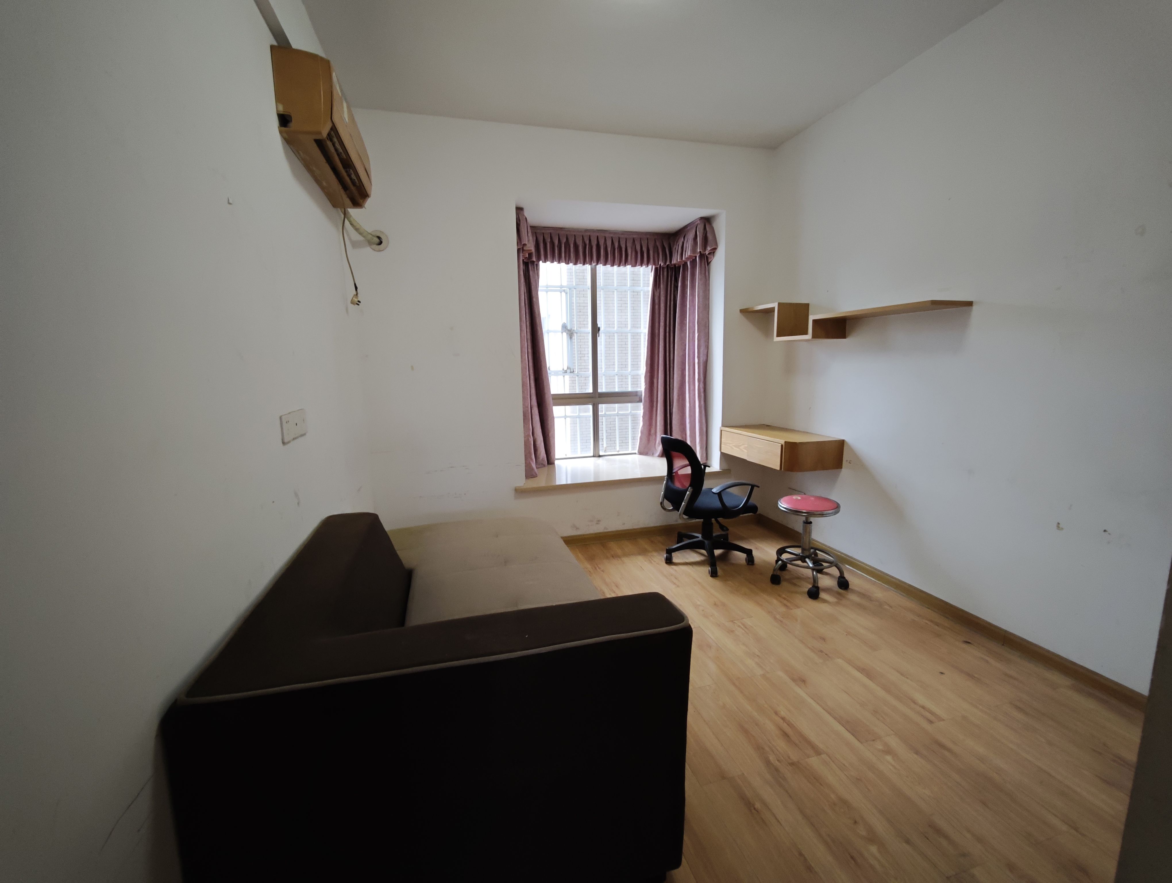 维港十字街  3室2厅2卫    2000.0元/月室内图