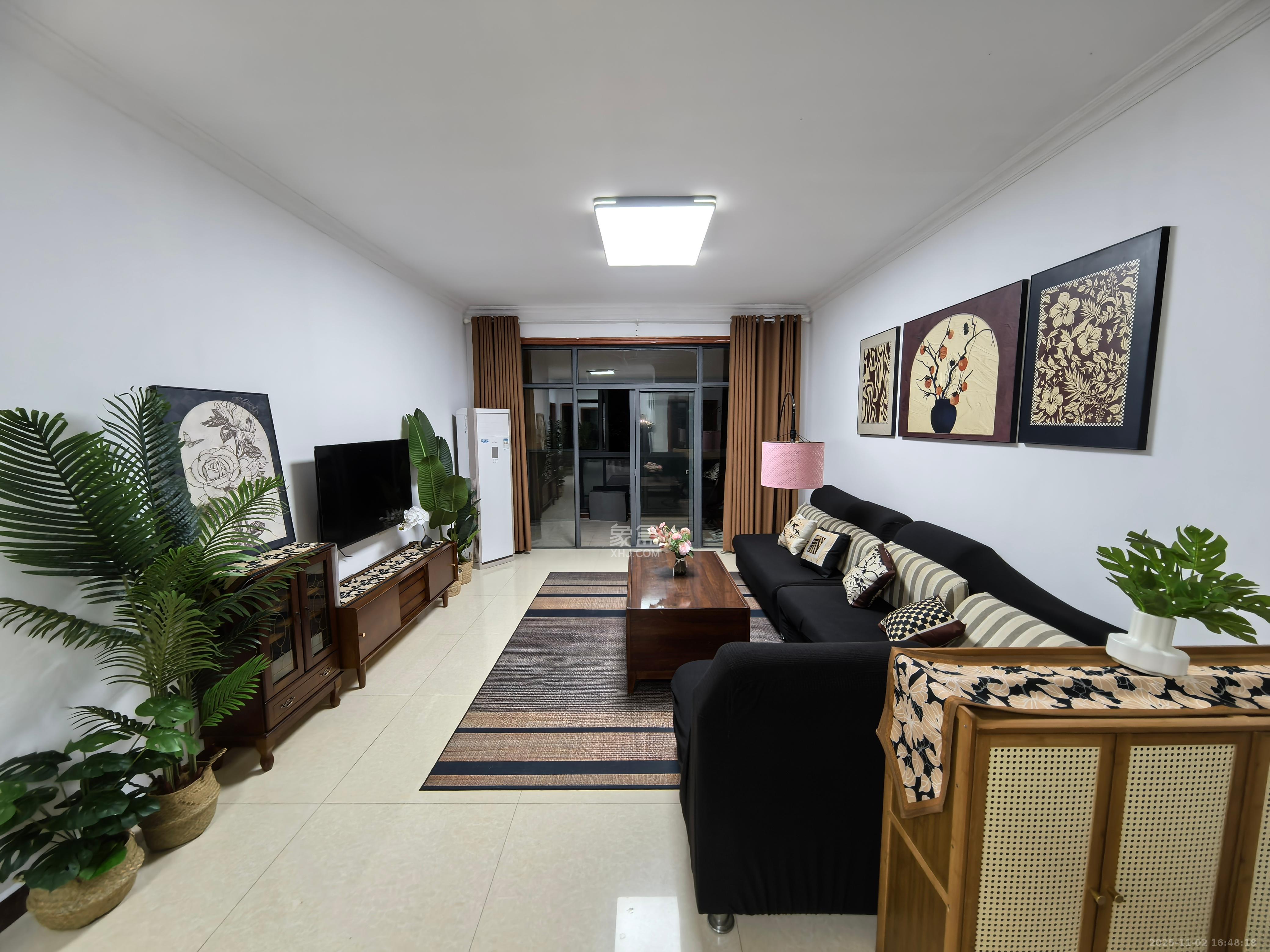 中城丽景香山园 2室2厅1卫 2500.0元/月 中城丽景香山园 2室2厅1卫 2500.0元/月室内图