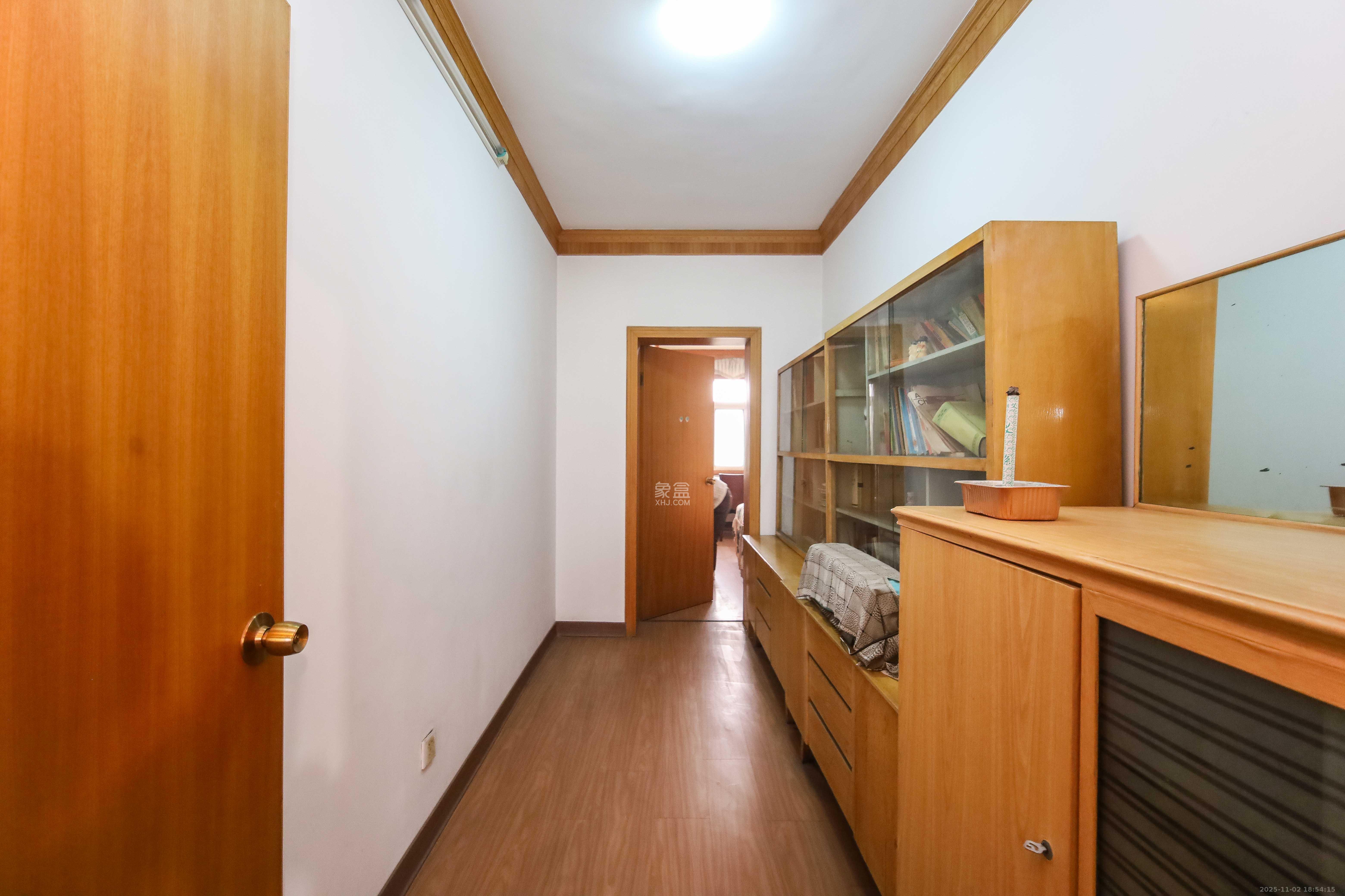 军队星火离退休干部休养所  3室2厅1卫    68.0万其他