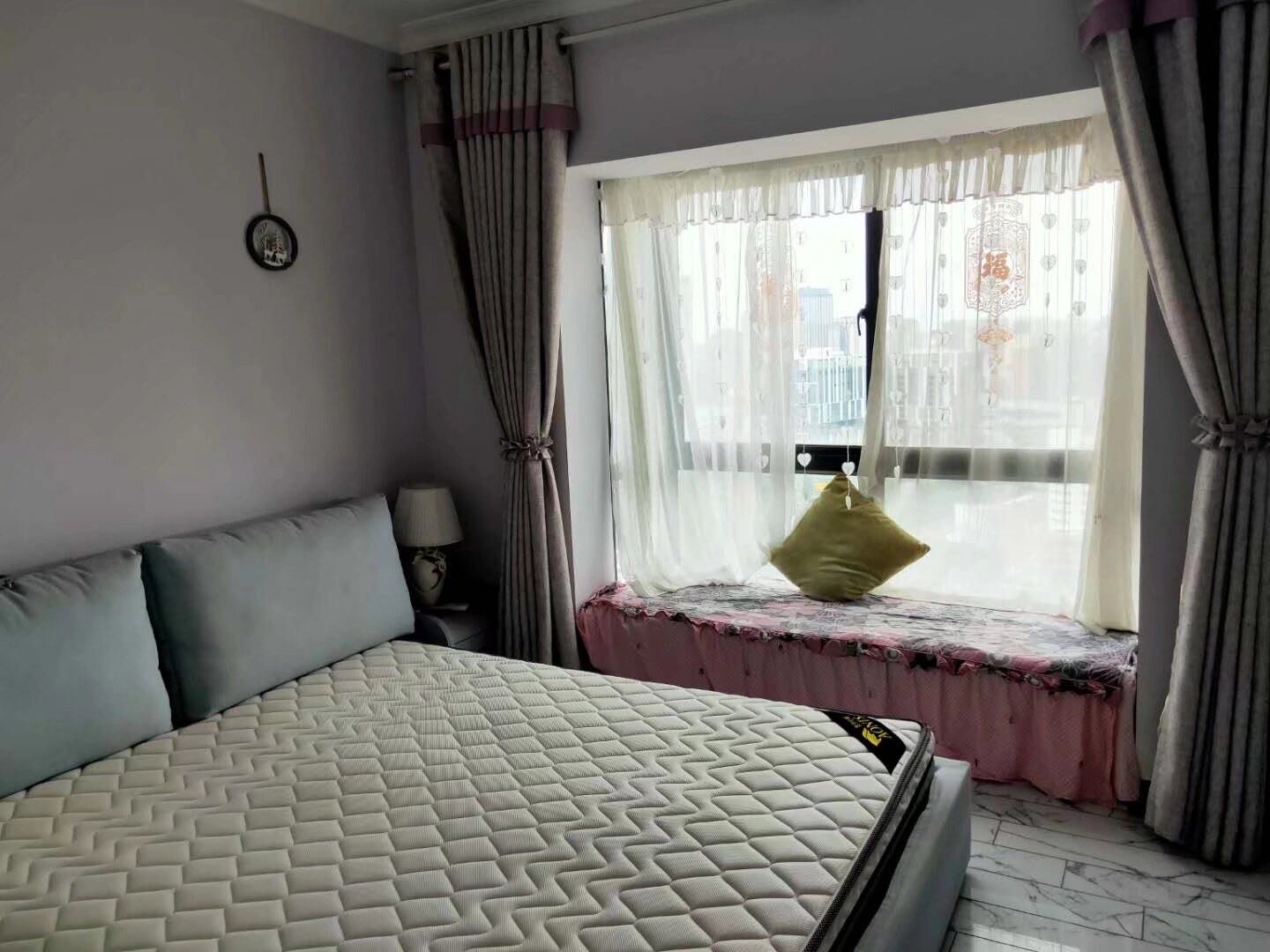 椰岛广场  2室2厅2卫    4500.0元/月 椰岛广场  2室2厅2卫    4500.0元/月室内图