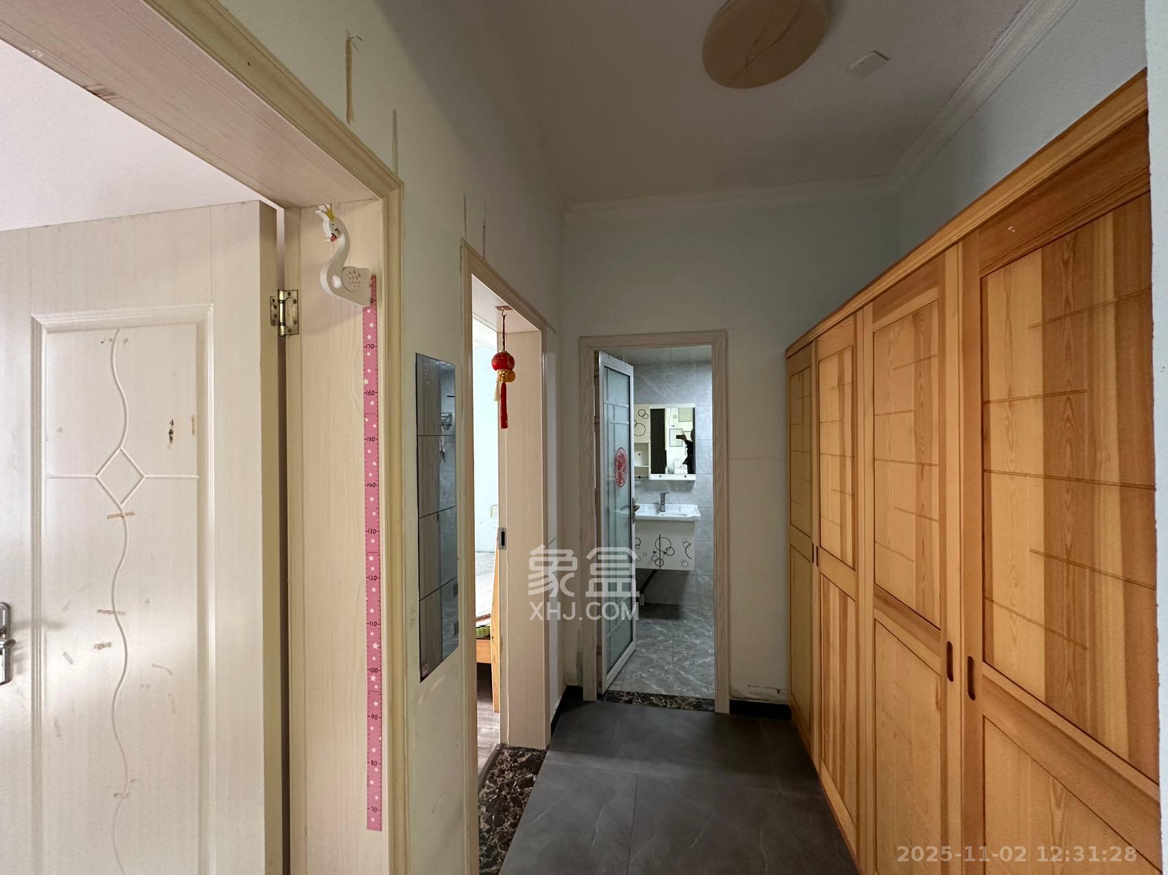 绿地海外滩一期 2室1厅1卫 1500.0元/月 绿地海外滩一期 2室1厅1卫 1500.0元/月室内图