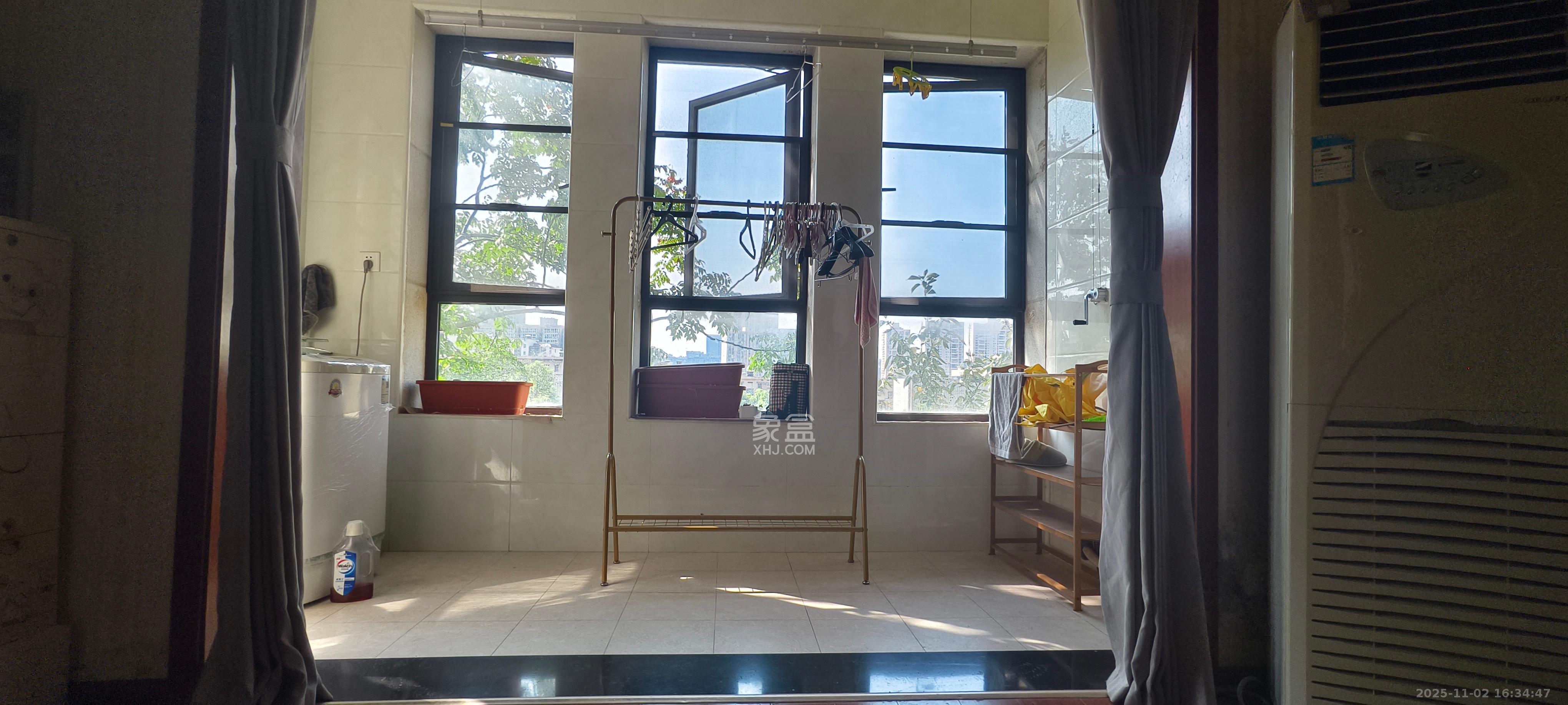 第六都（陆都小区）  3室2厅1卫    3000.0元/月室内图