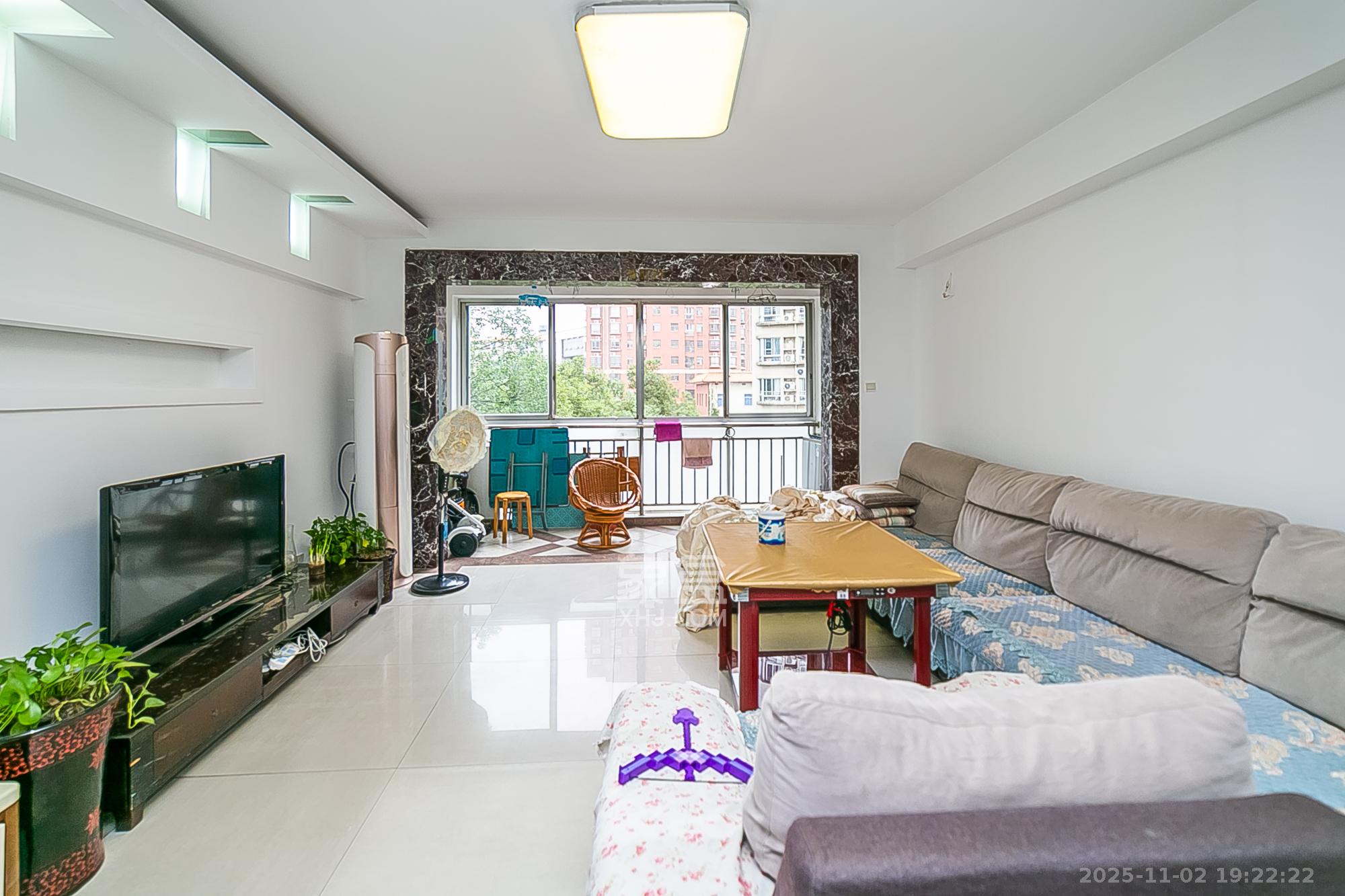 华银园  3室2厅2卫    103.0万