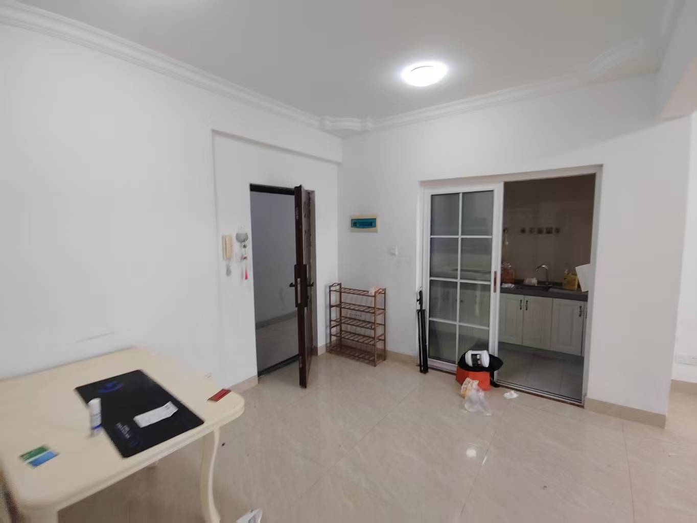 香榭花园  2室1厅1卫    2500.0元/月室内图