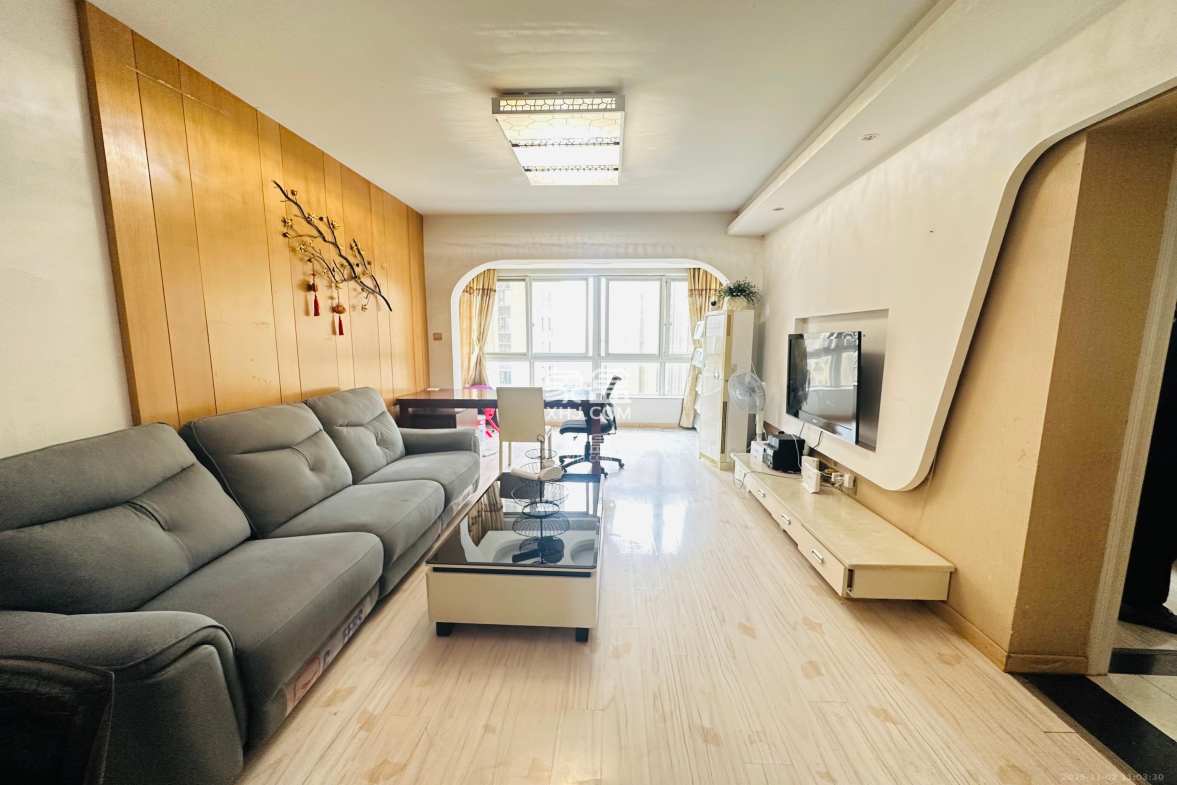 汇都公寓 3室1厅1卫 2500.0元/月 汇都公寓 3室1厅1卫 2500.0元/月室内图