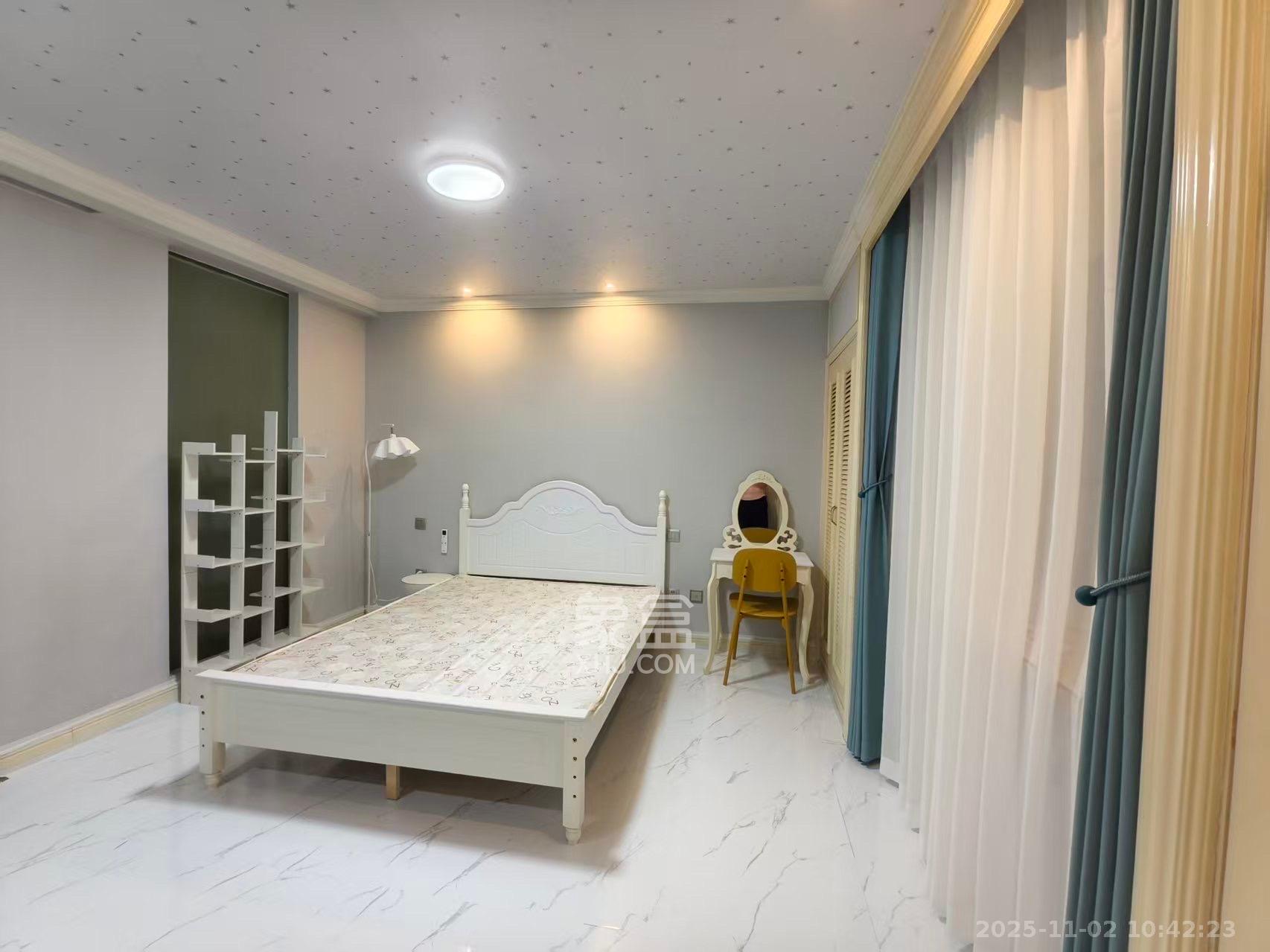 沁园春御院  1室1厅1卫    1700.0元/月室内图