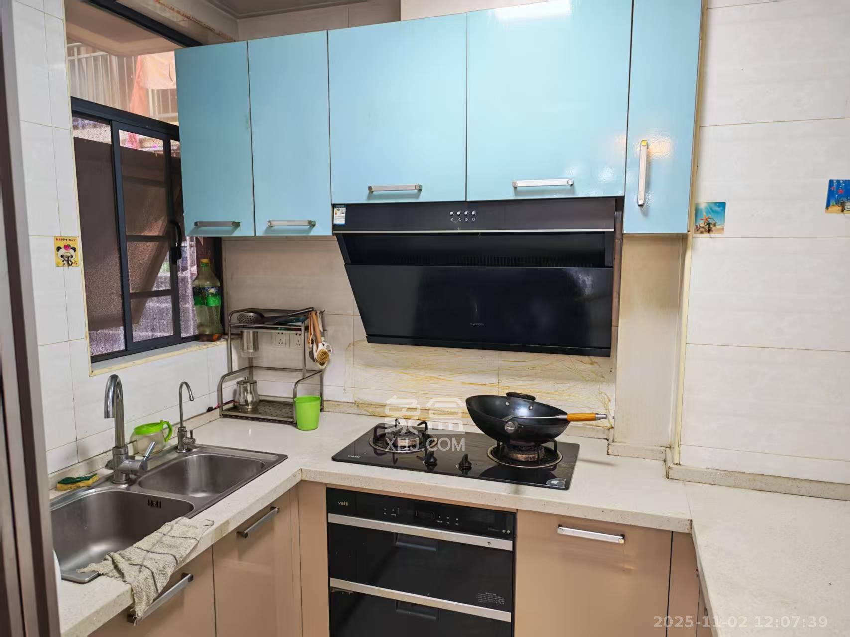 金谷豪庭  3室2厅1卫    1800.0元/月