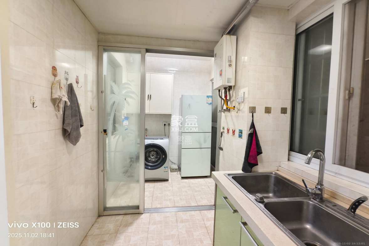 紫云阁 3室2厅2卫 2000.0元/月 紫云阁 3室2厅2卫 2000.0元/月室内图