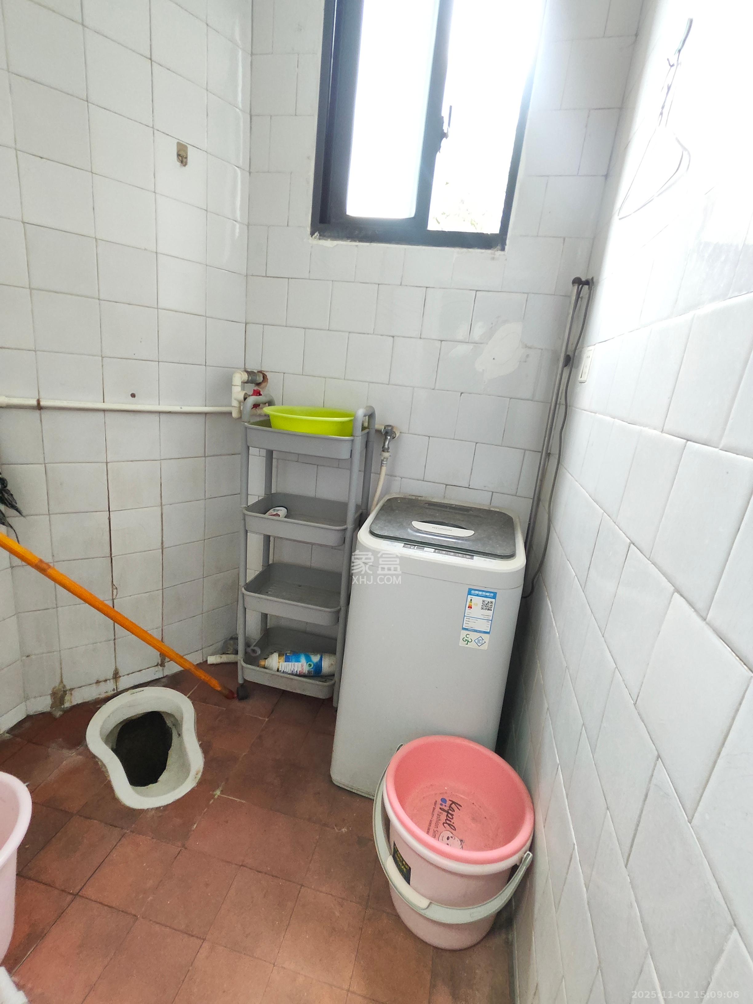 湖橡宿舍/湖橡小区  1室1厅1卫    800.0元/月室内图