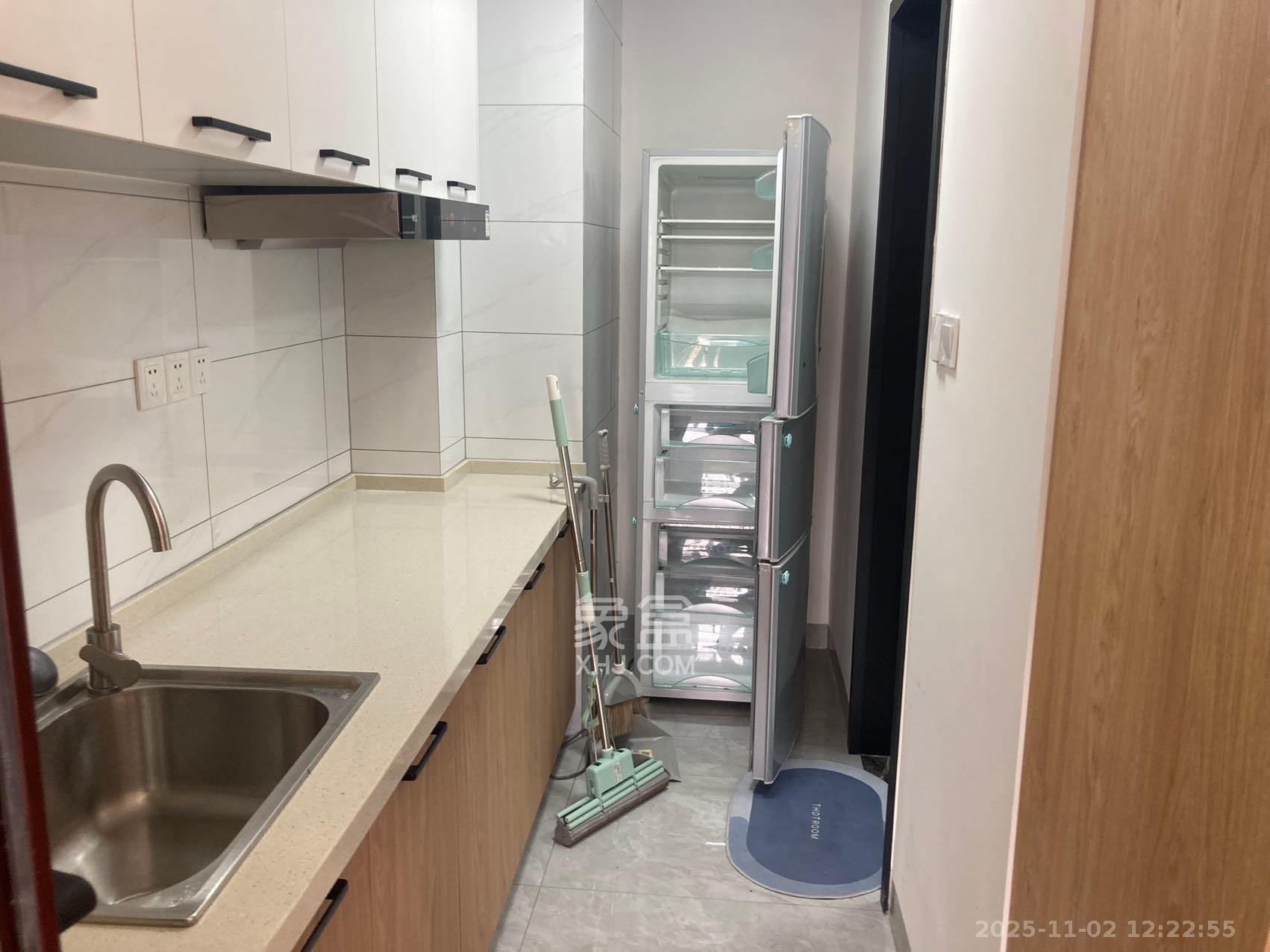 绿洲花园 1室1厅1卫 1600.0元/月 绿洲花园 1室1厅1卫 1600.0元/月室内图