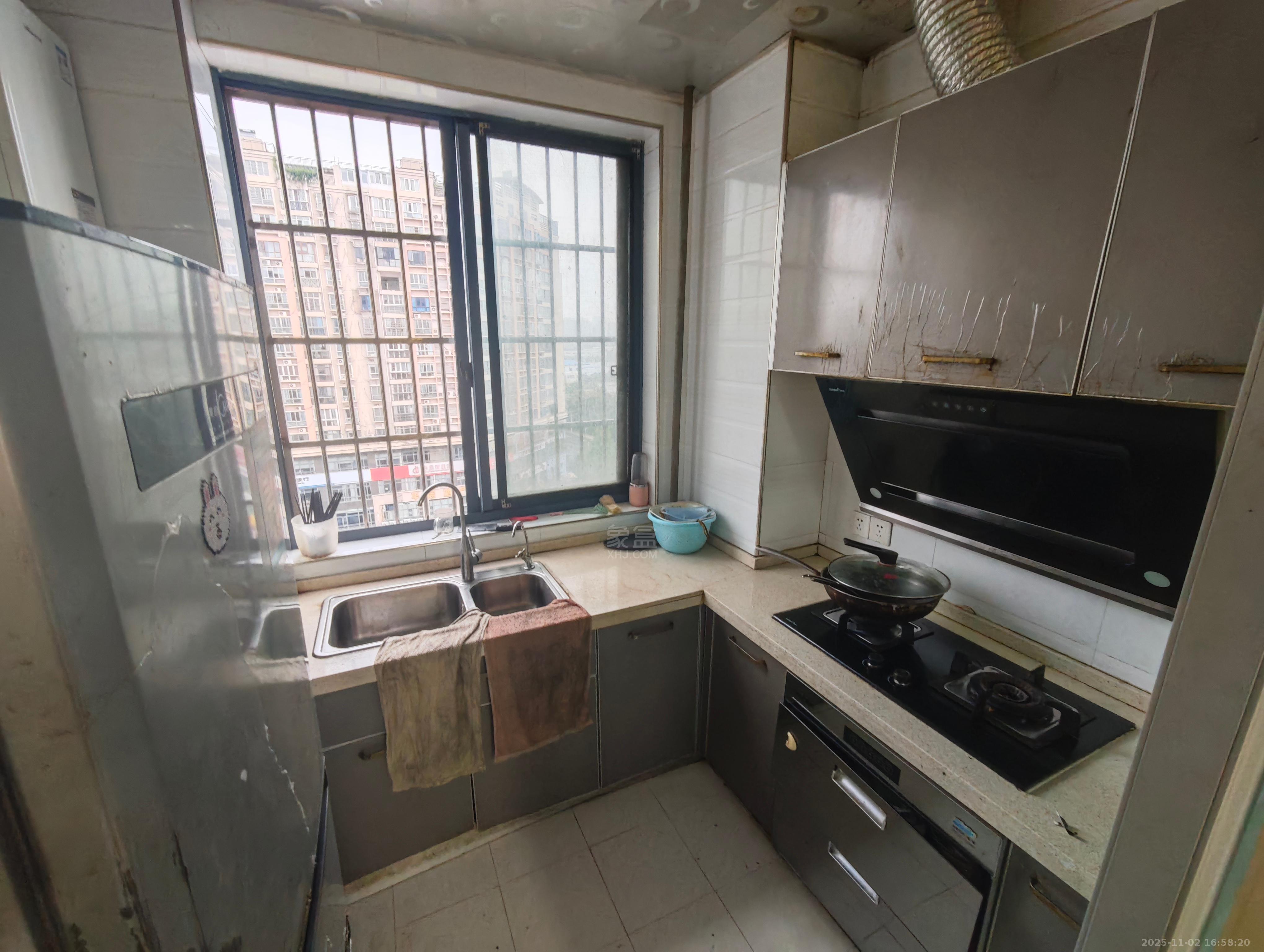 天泉一品  2室2厅1卫    1100.0元/月