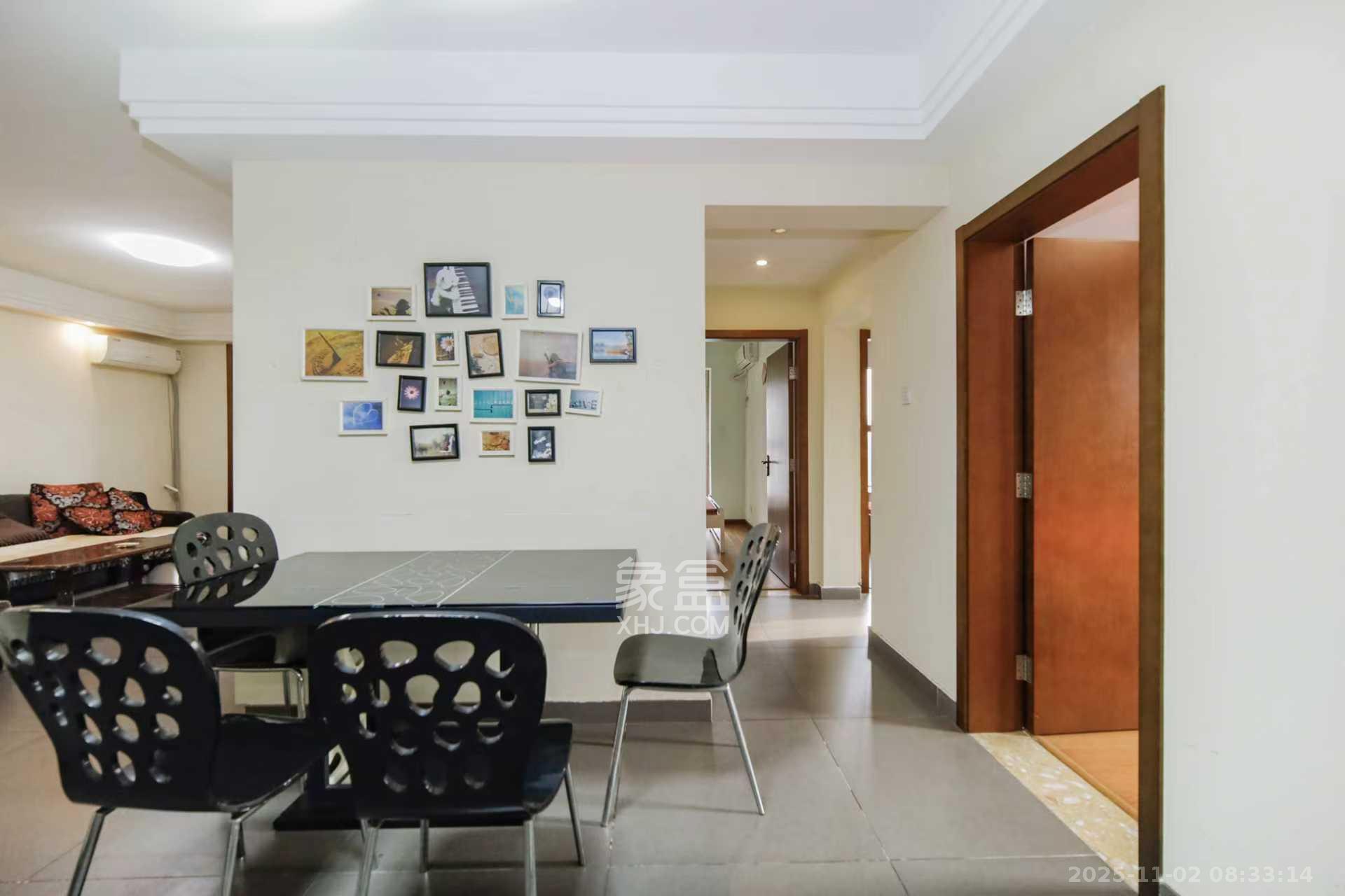 香樟鑫都  1室2厅2卫    3200.0元/月室内图