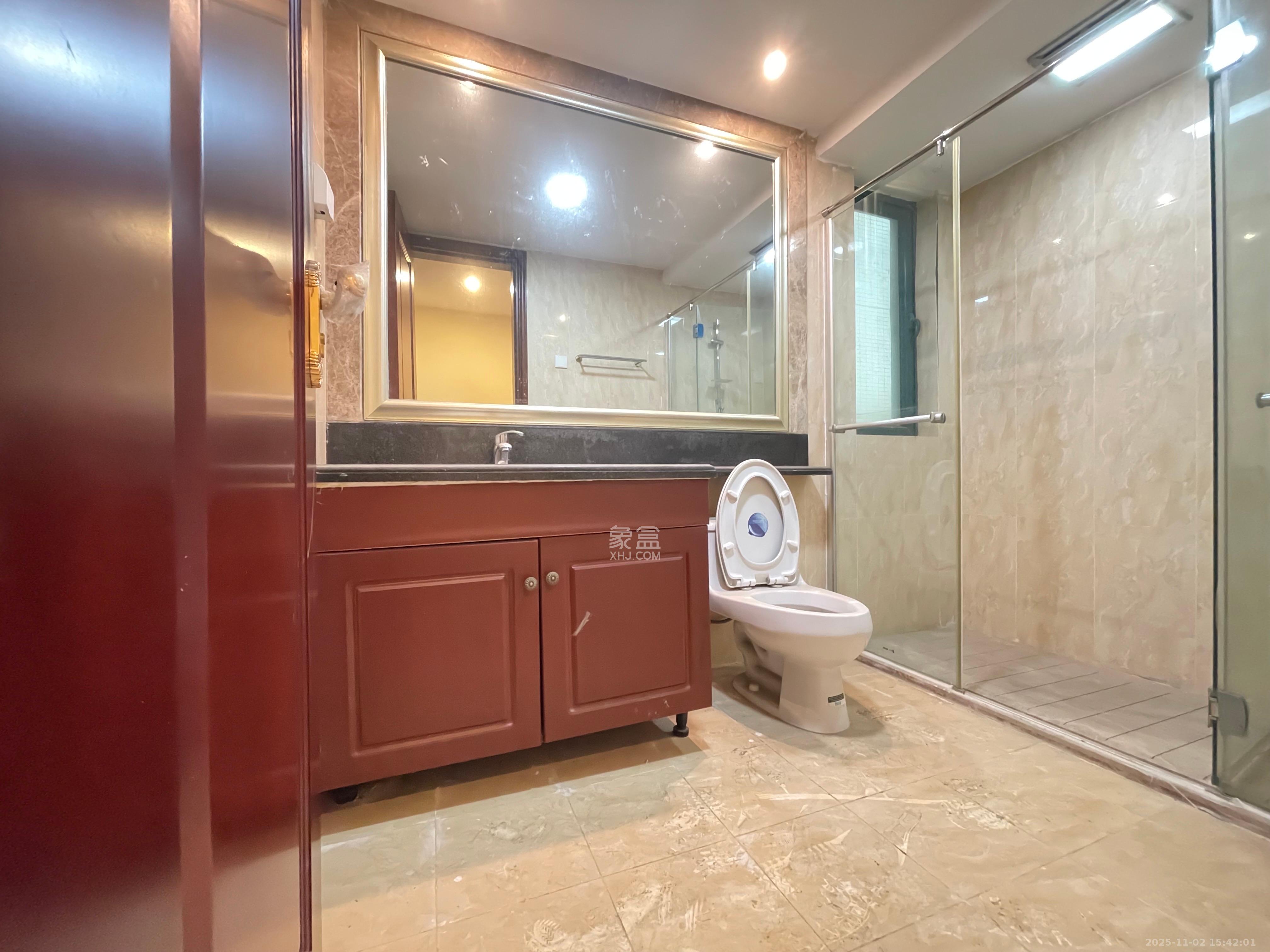 恒大名都  4室2厅4卫    2800.0元/月室内图