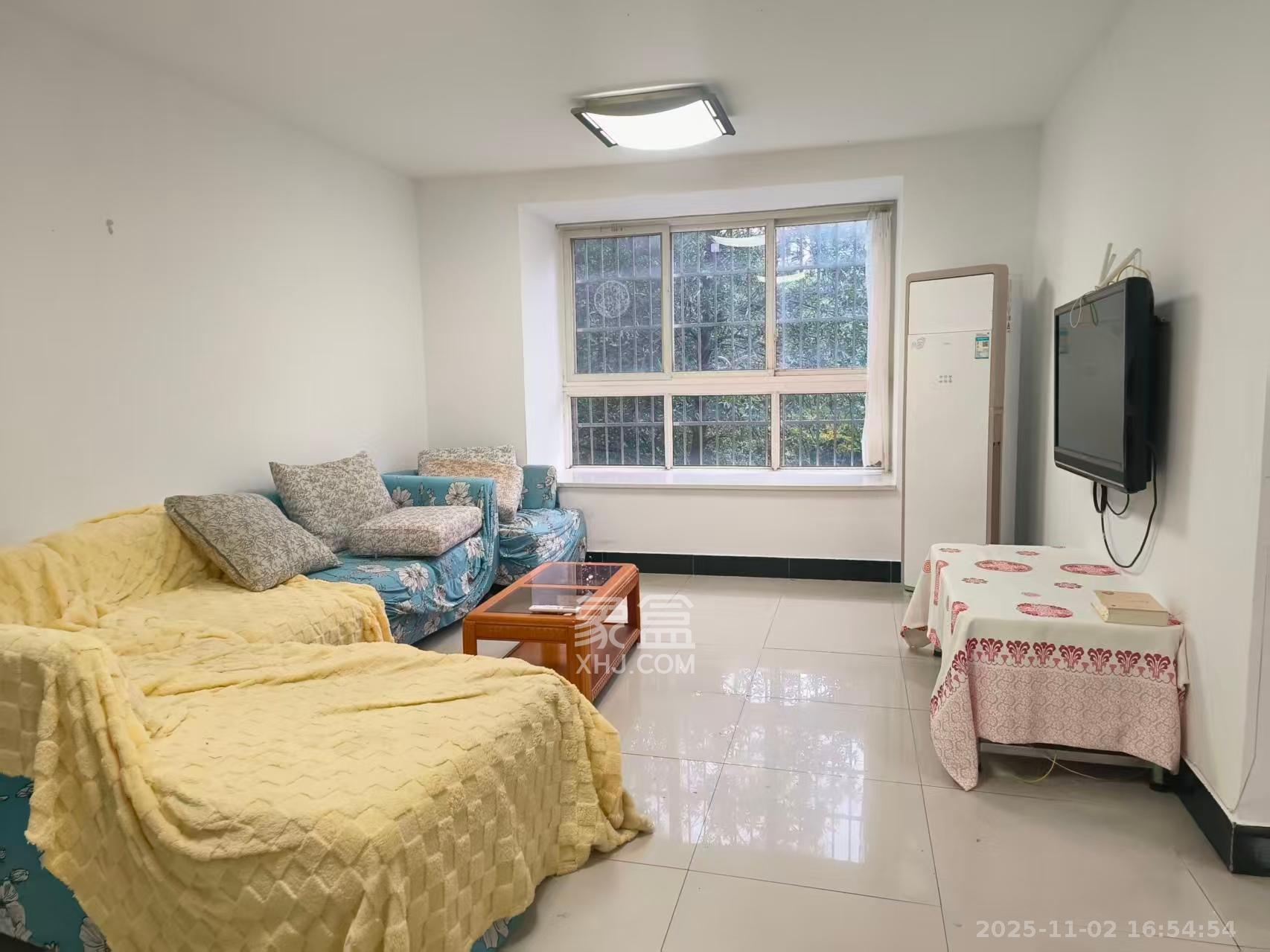 枫林美景  2室2厅1卫    2000.0元/月室内图