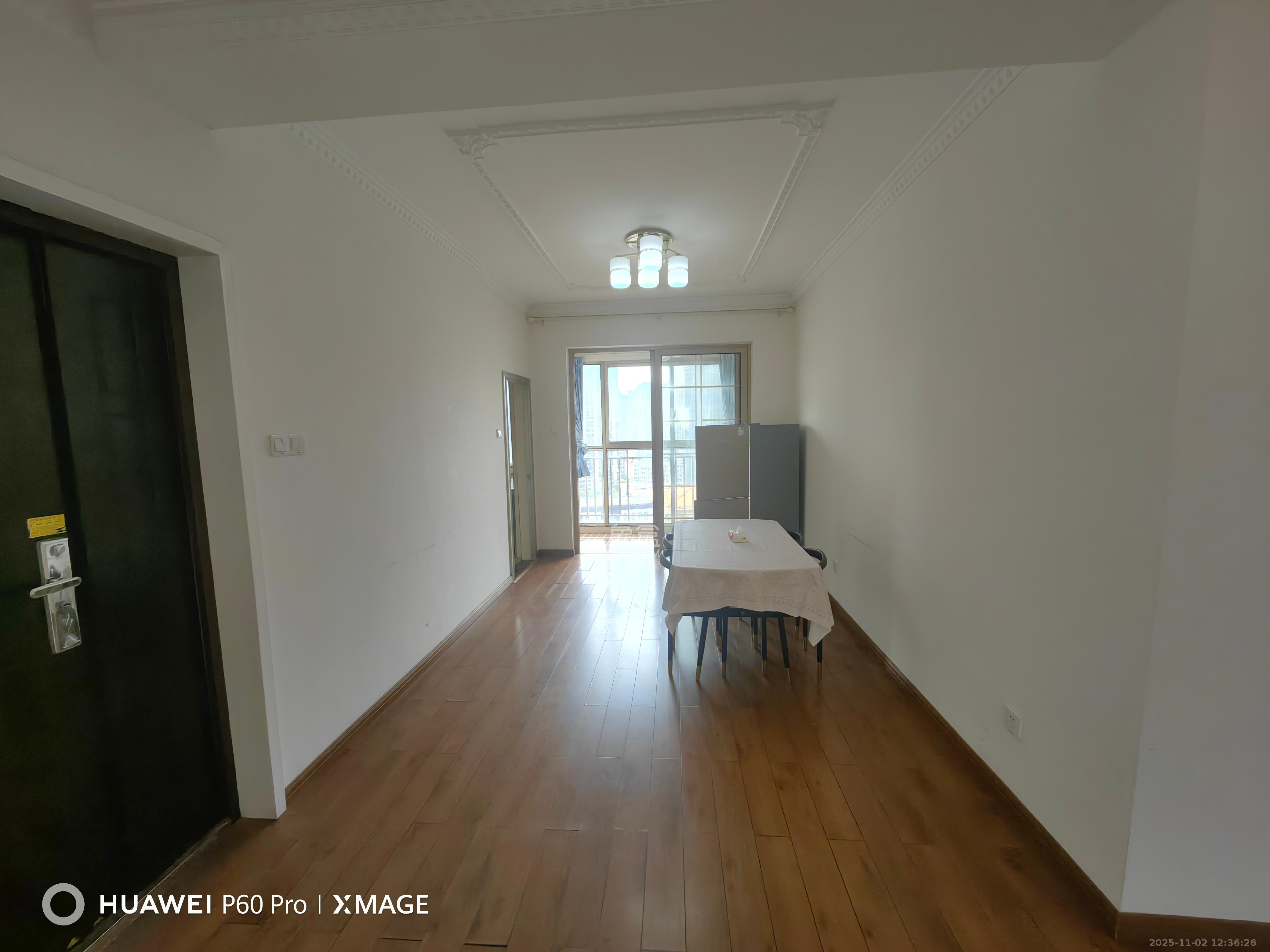 长沙玫瑰园 3室2厅2卫 2000.0元/月 长沙玫瑰园 3室2厅2卫 2000.0元/月室内图