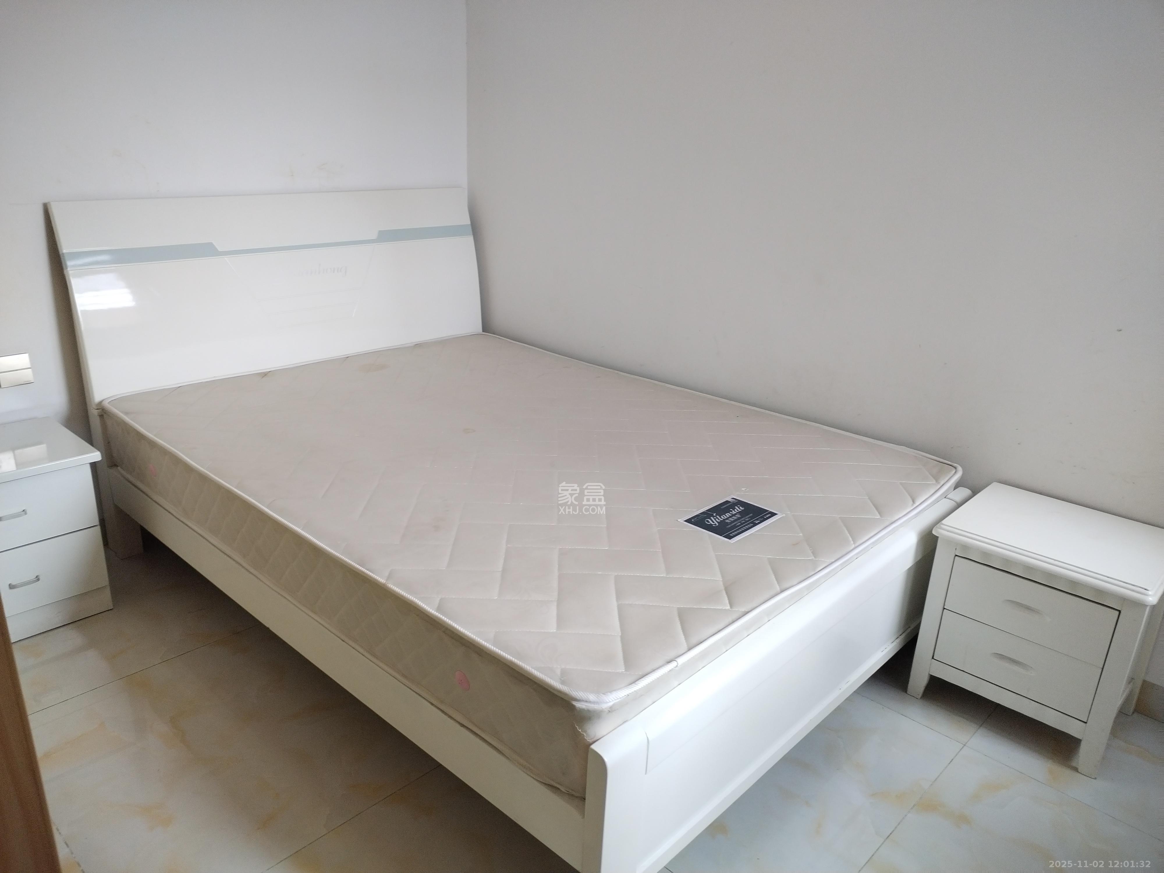 玛丽的花园(金色阳光家园) 3室2厅1卫 2000.0元/月 玛丽的花园(金色阳光家园) 3室2厅1卫 2000.0元/月室内图