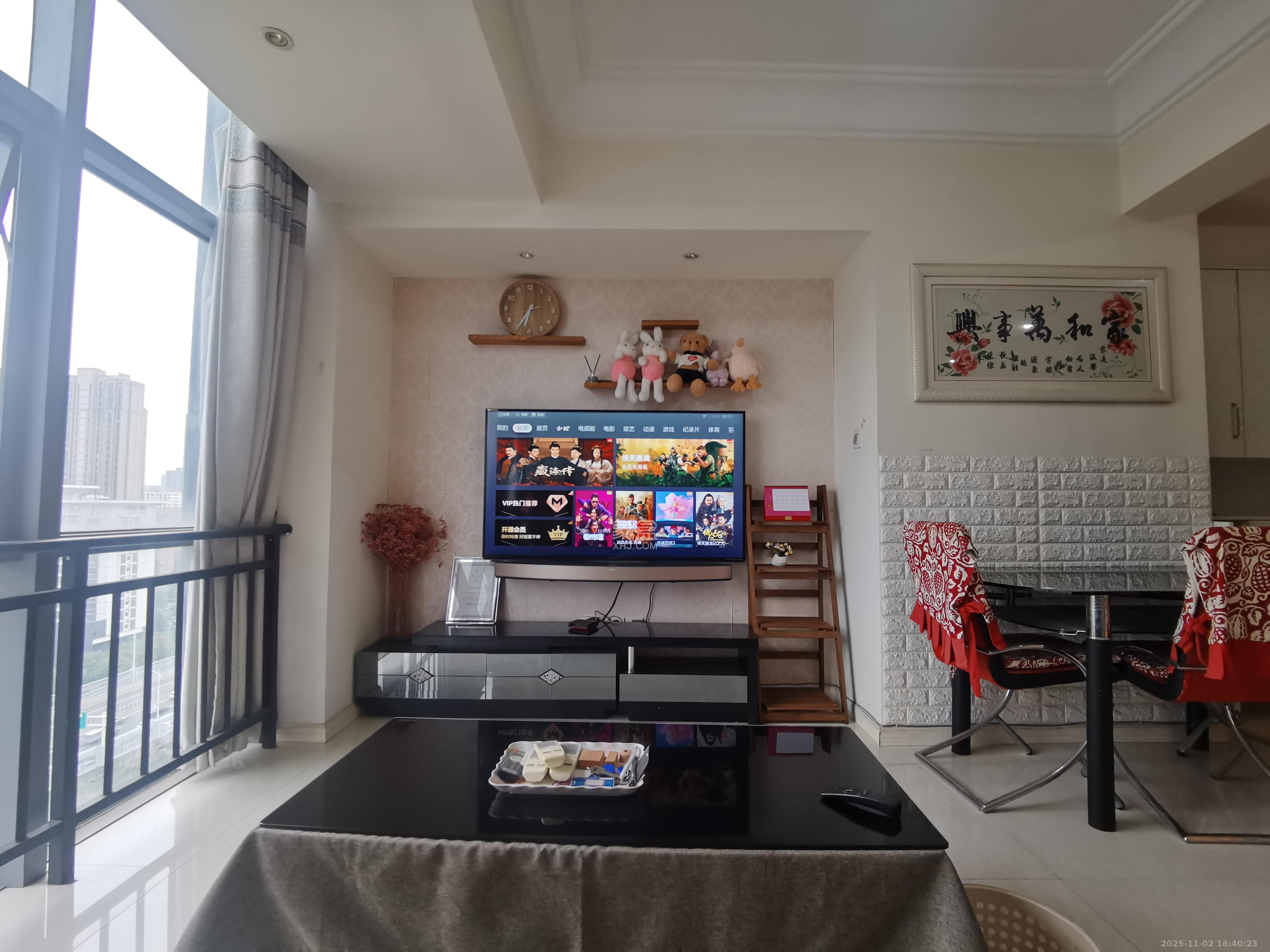 西子一间  2室2厅1卫    2300.0元/月室内图