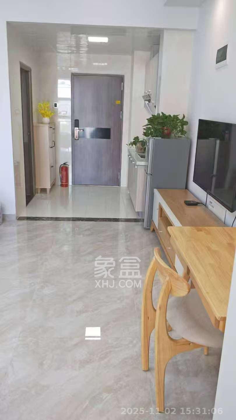 新世界广场  1室1厅1卫    1800.0元/月室内图