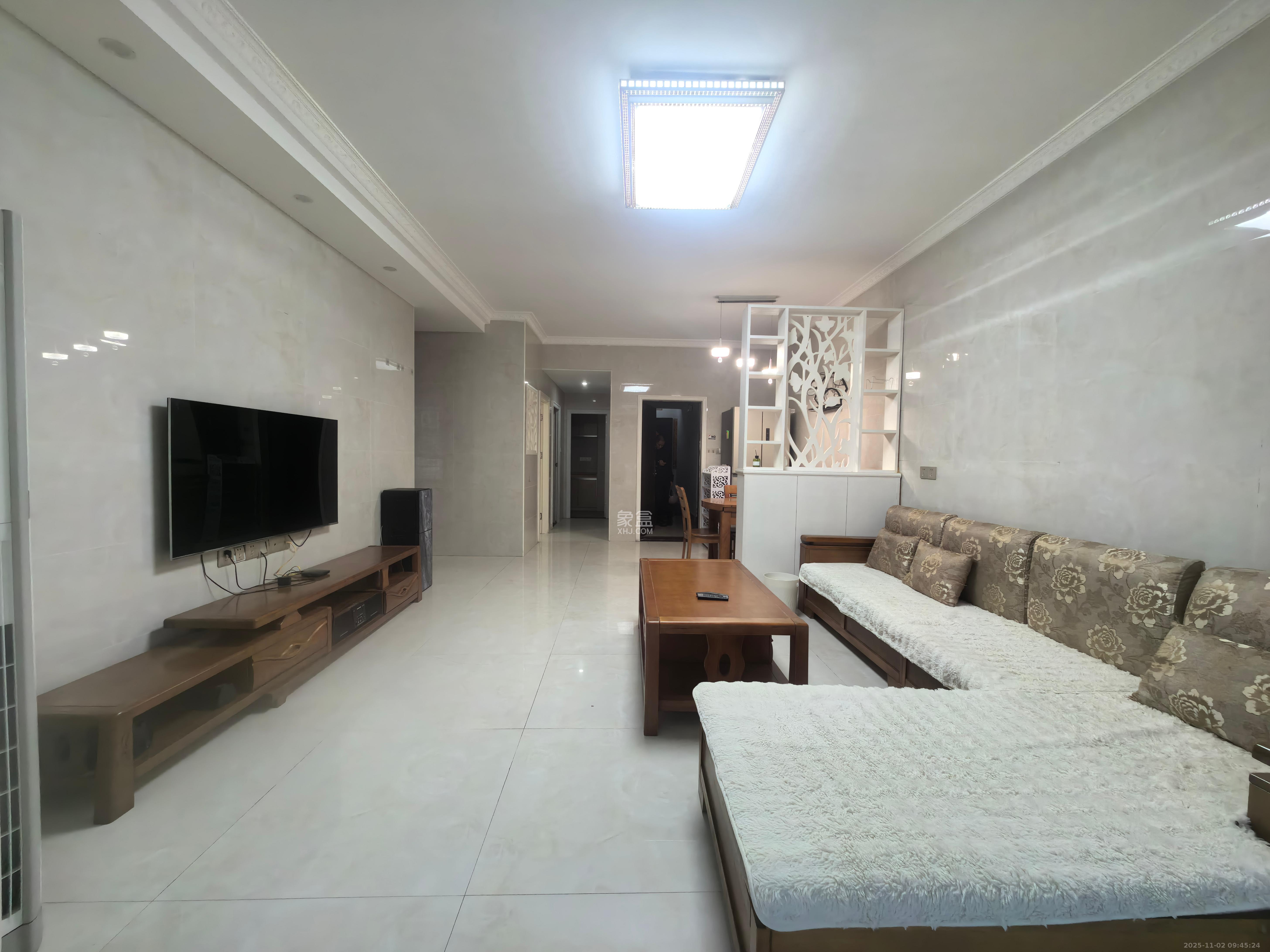 利璞大厦  2室1厅1卫    2300.0元/月