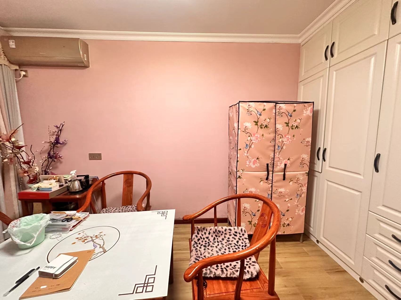 壹号院子 4室2厅2卫 88.0万 壹号院子 4室2厅2卫 88.0万客厅