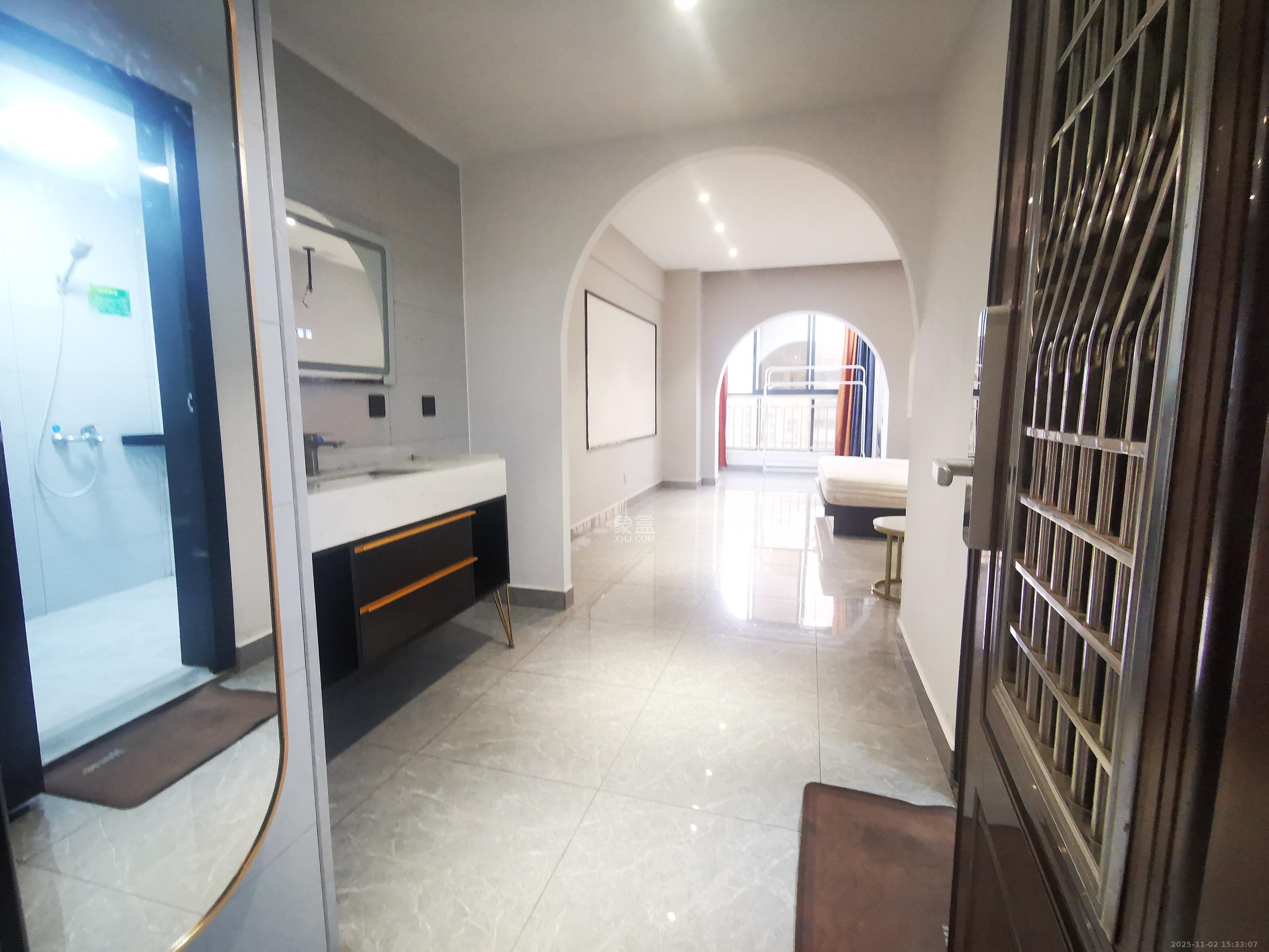 七彩丽都  1室1厅1卫    2000.0元/月室内图