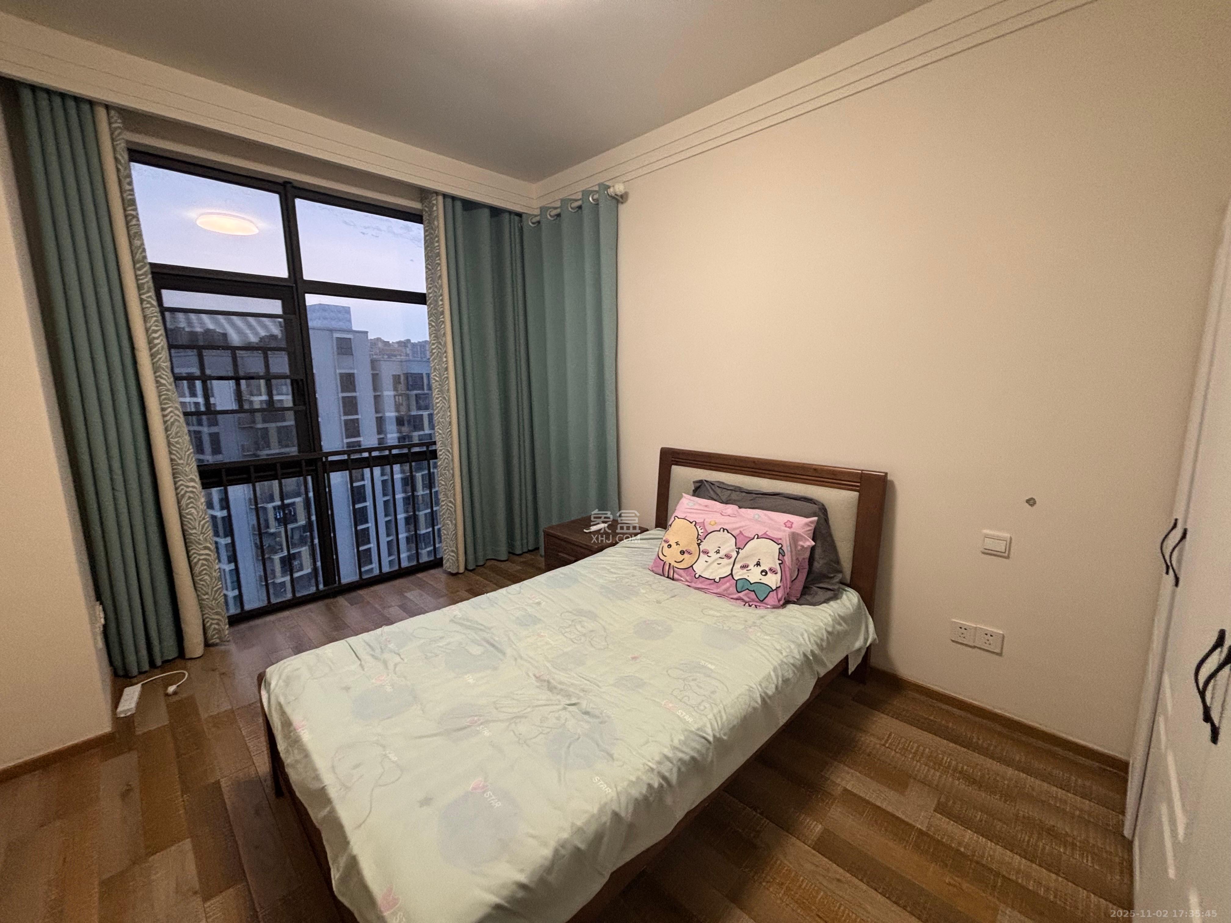 阳光100一期、四五期 3室2厅1卫 2800.0元/月 阳光100一期、四五期 3室2厅1卫 2800.0元/月室内图