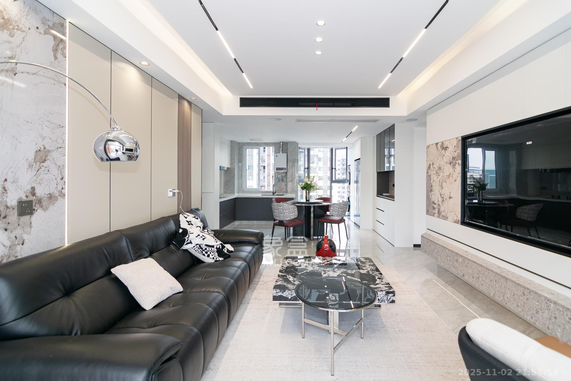 新华联梦想城  4室2厅2卫    106.8万客厅