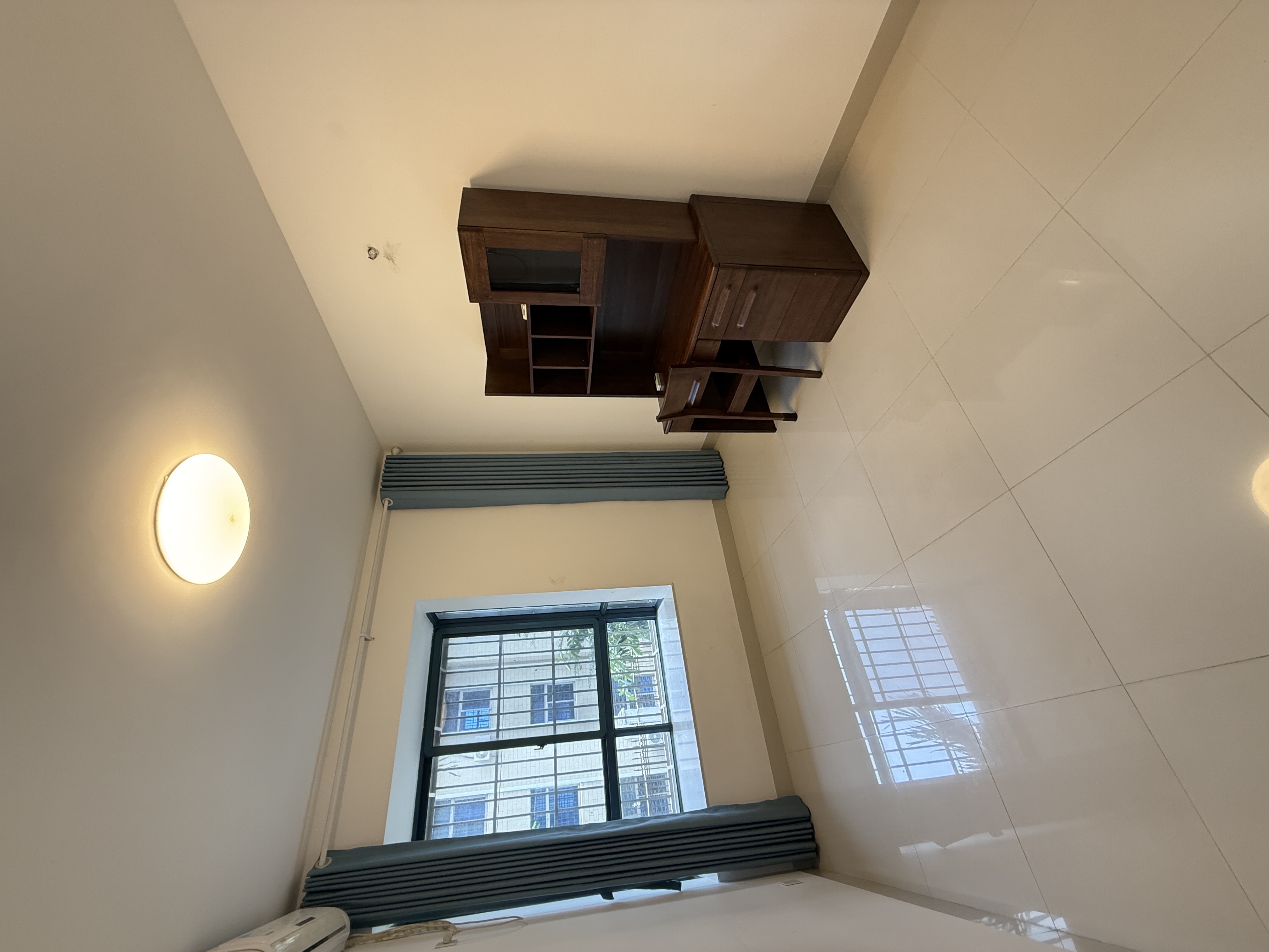 中洋花苑  5室2厅2卫    3500.0元/月室内图