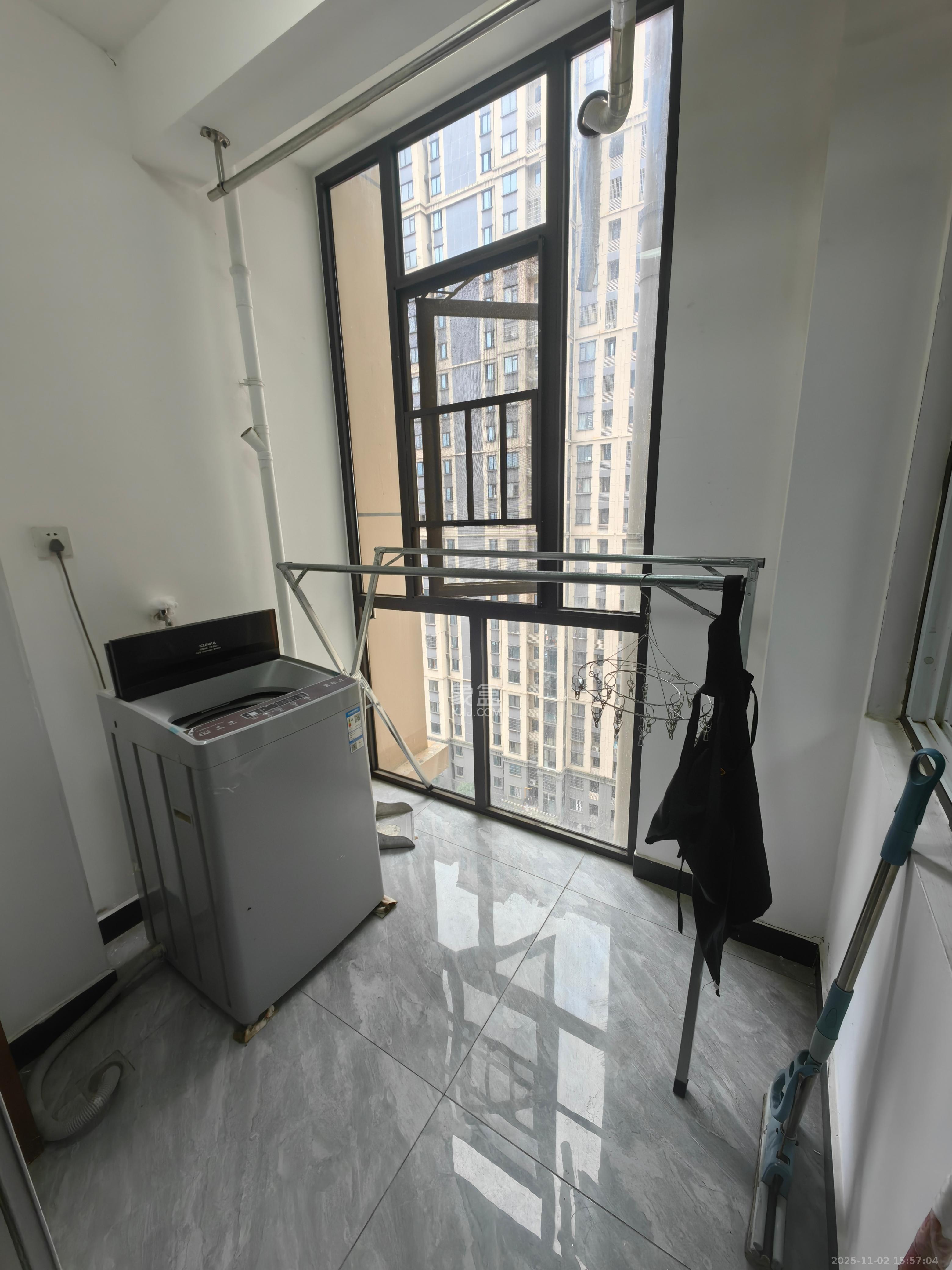 中岭景苑  2室1厅1卫    1360.0元/月室内图