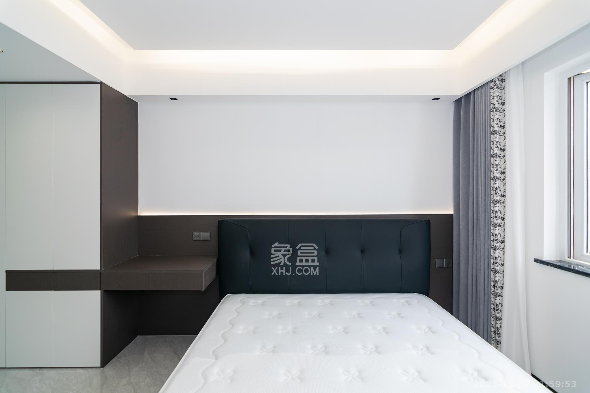 新华联梦想城  4室2厅2卫    106.8万卧室