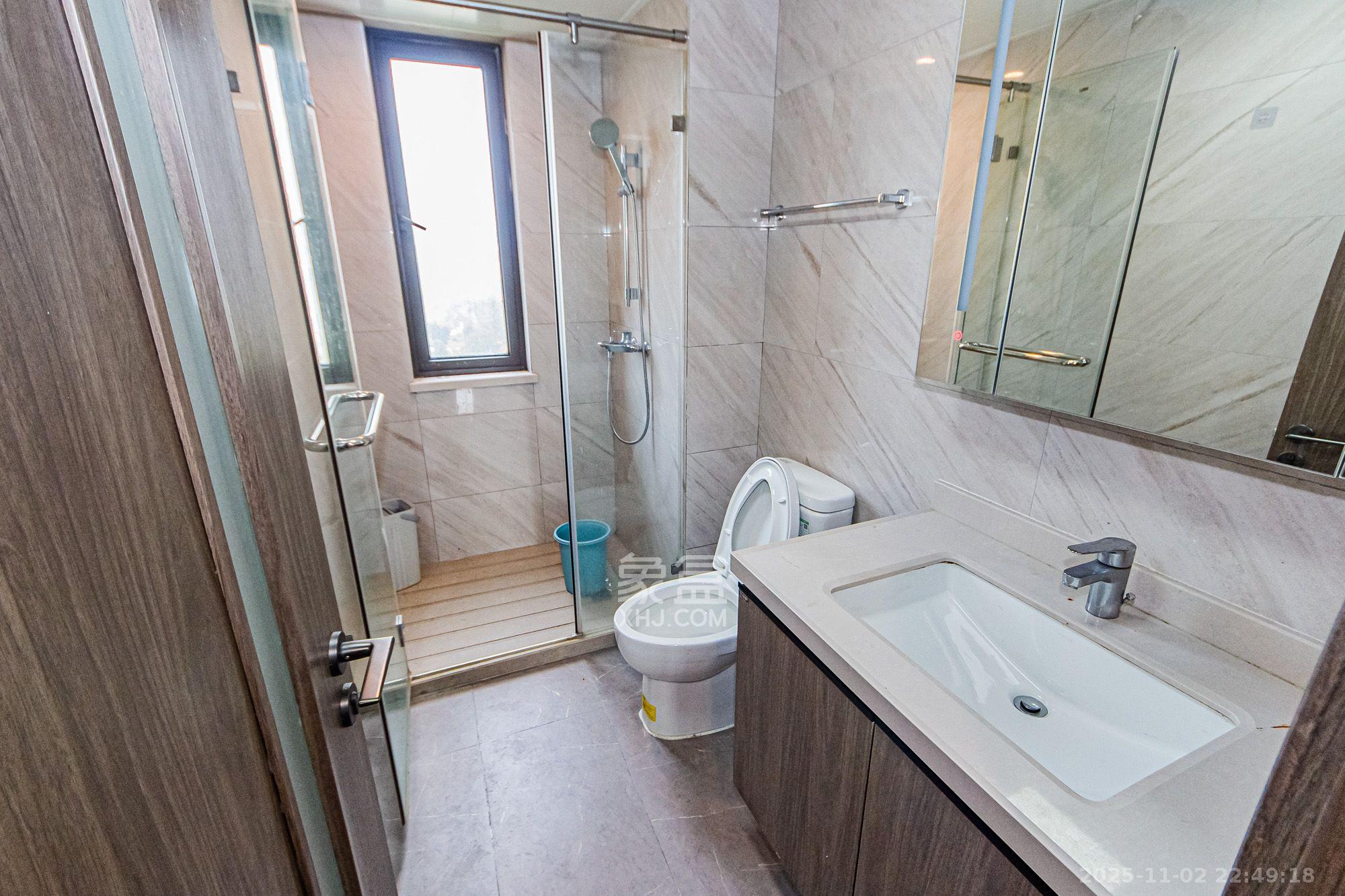 龙湖春江天玺 4室2厅2卫 4500.0元/月 龙湖春江天玺 4室2厅2卫 4500.0元/月室内图