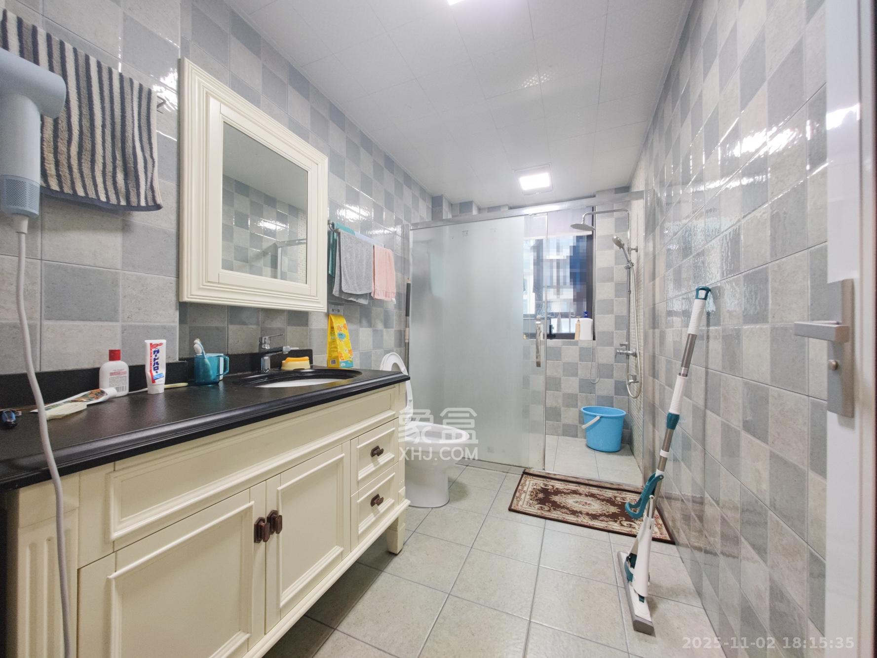 明昇壹城（明昇时代广场）一期  3室2厅1卫    295.0万卫生间