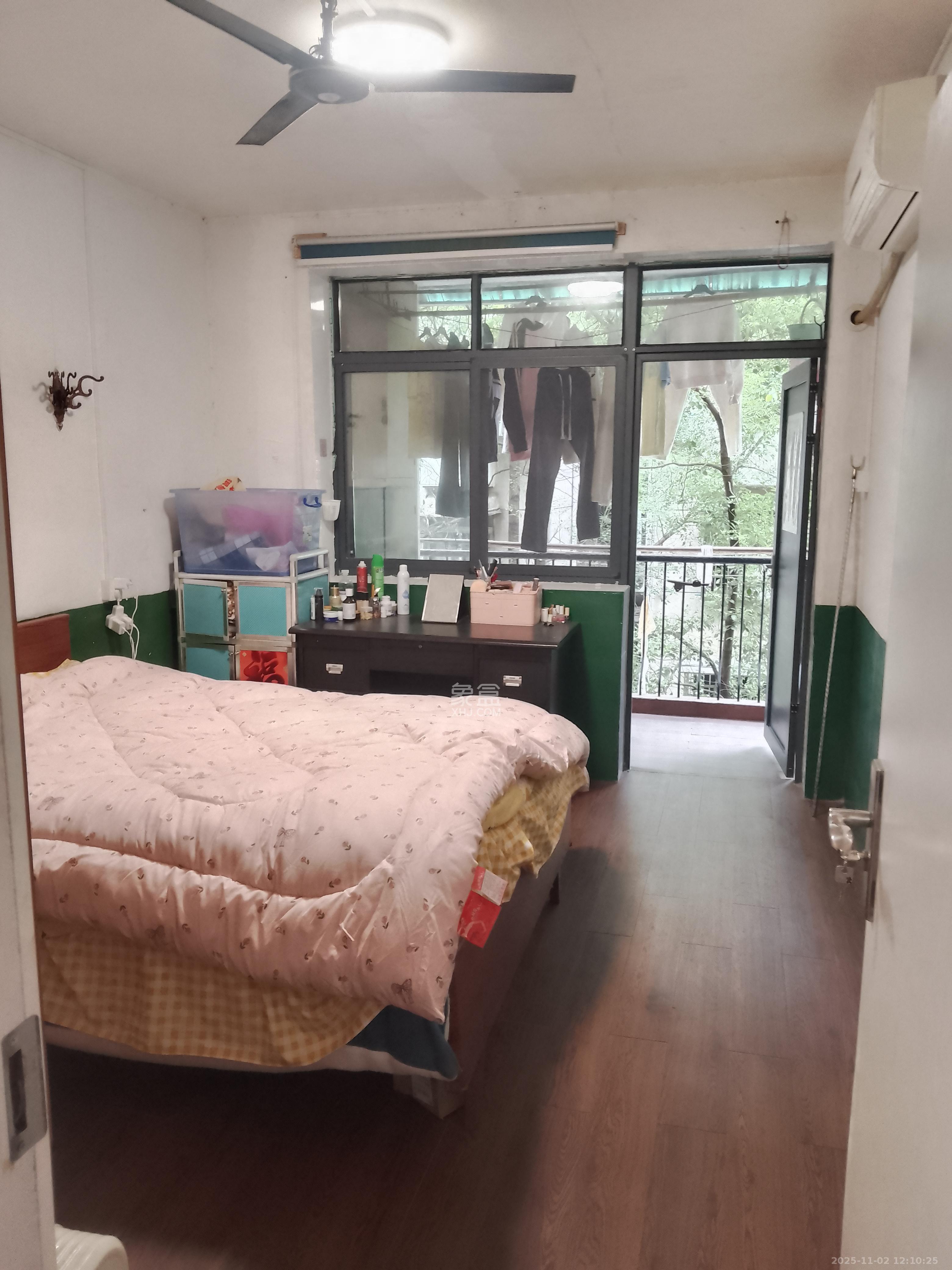 向东南社区 2室1厅1卫 1500.0元/月 向东南社区 2室1厅1卫 1500.0元/月室内图