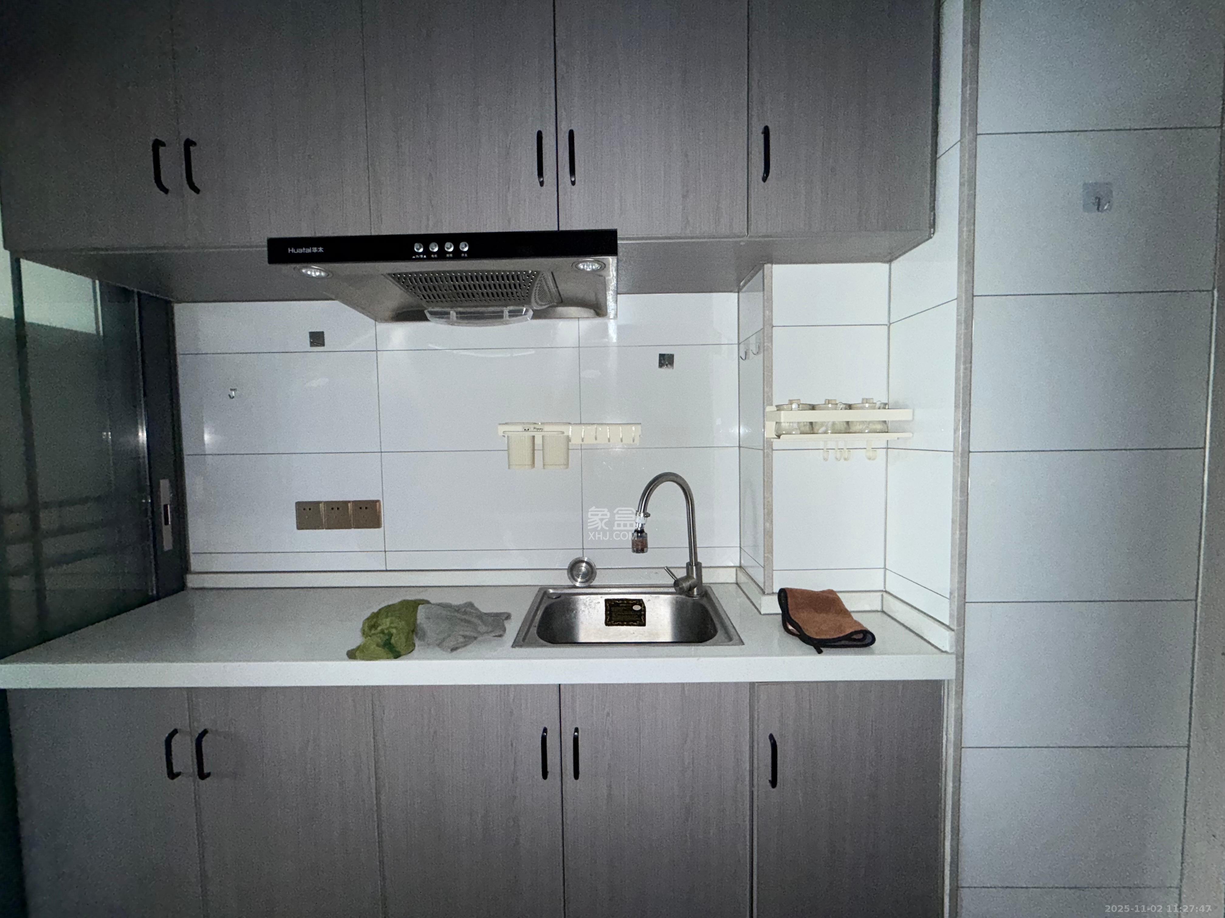 龙湖湘江星座(祺鑫星座公寓) 1室1厅1卫 1500.0元/月 龙湖湘江星座(祺鑫星座公寓) 1室1厅1卫 1500.0元/月室内图