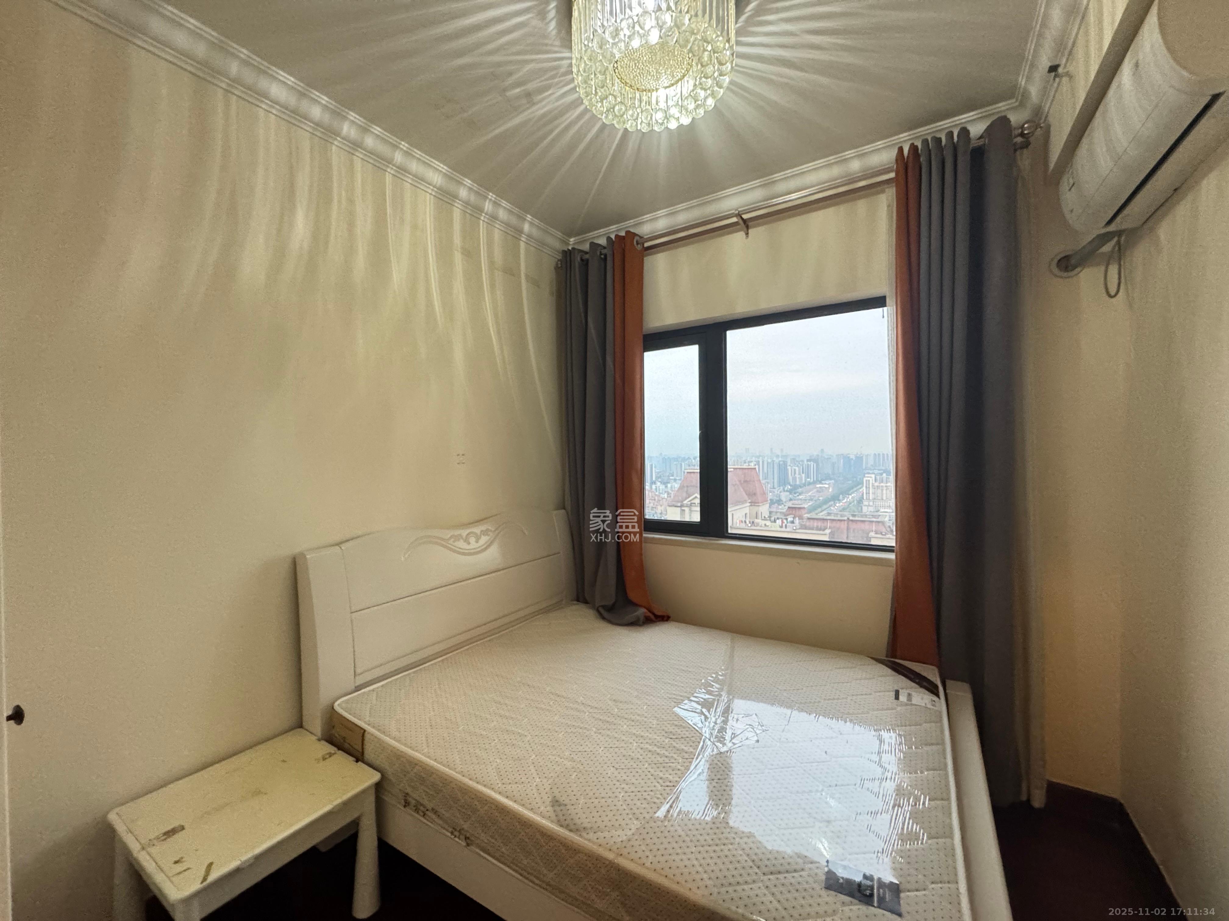 恒大御景半岛锦绣苑 3室2厅2卫 2400.0元/月 恒大御景半岛锦绣苑 3室2厅2卫 2400.0元/月室内图