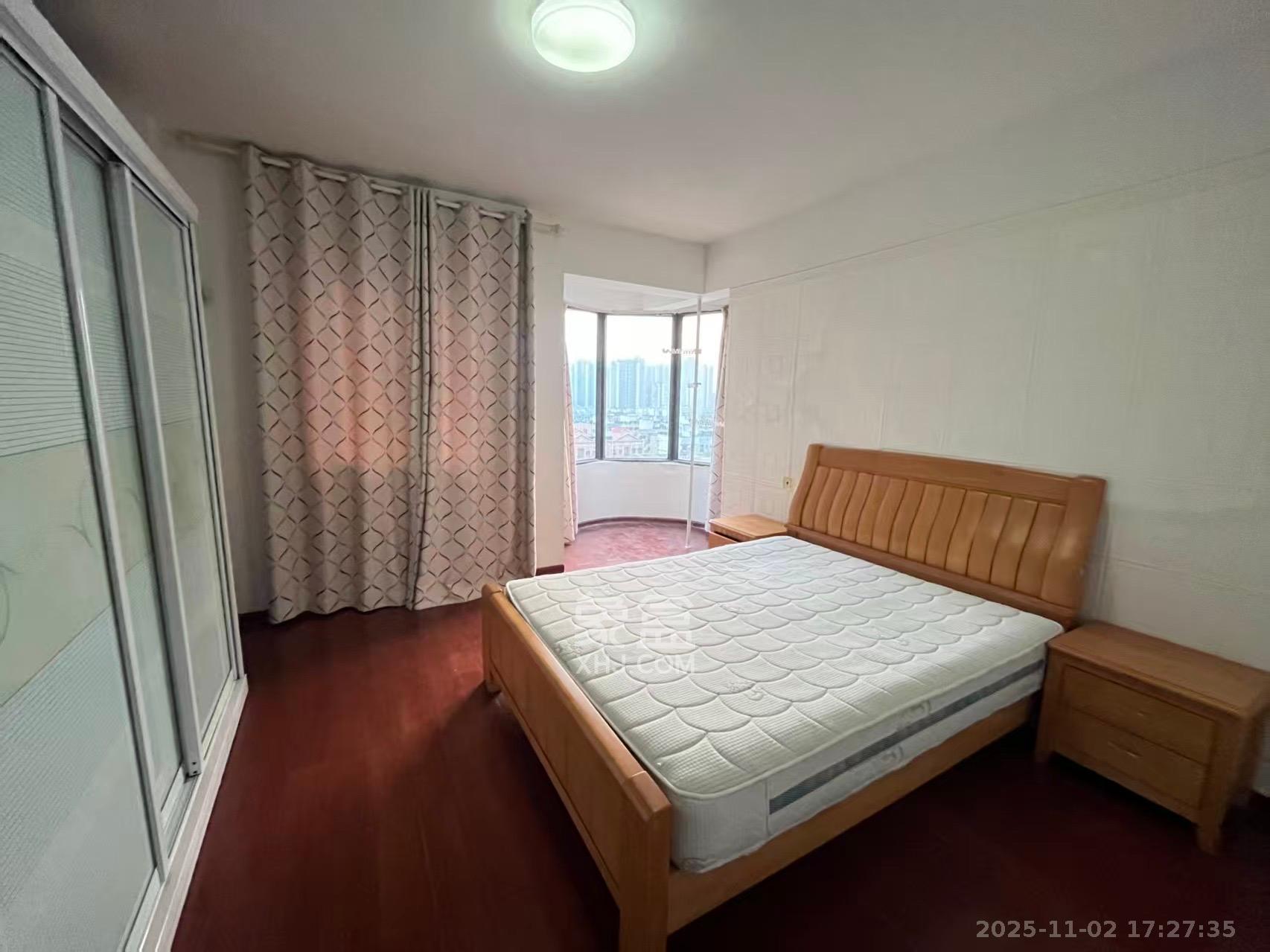 西城龙庭  3室2厅2卫    2300.0元/月室内图