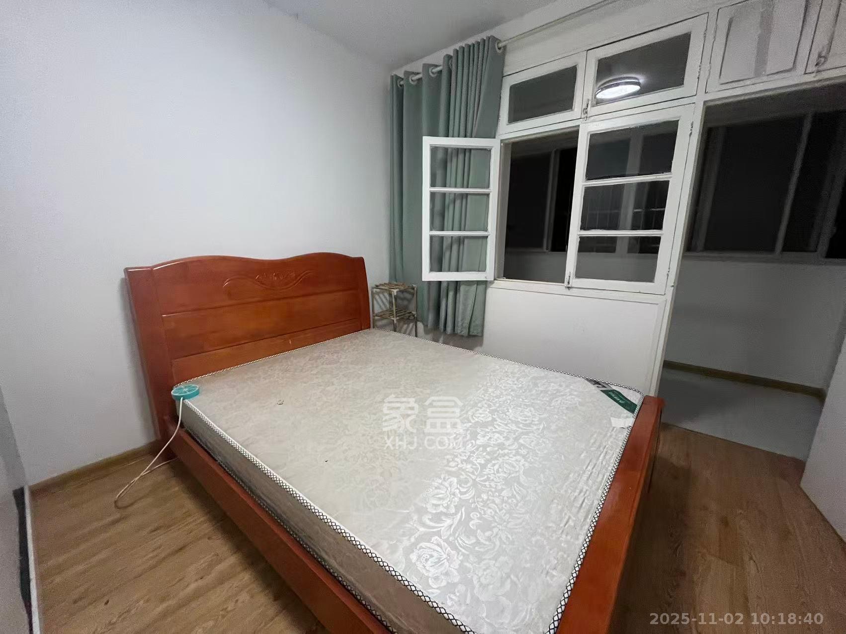 吉景小区 1室1厅1卫 1500.0元/月 吉景小区 1室1厅1卫 1500.0元/月室内图